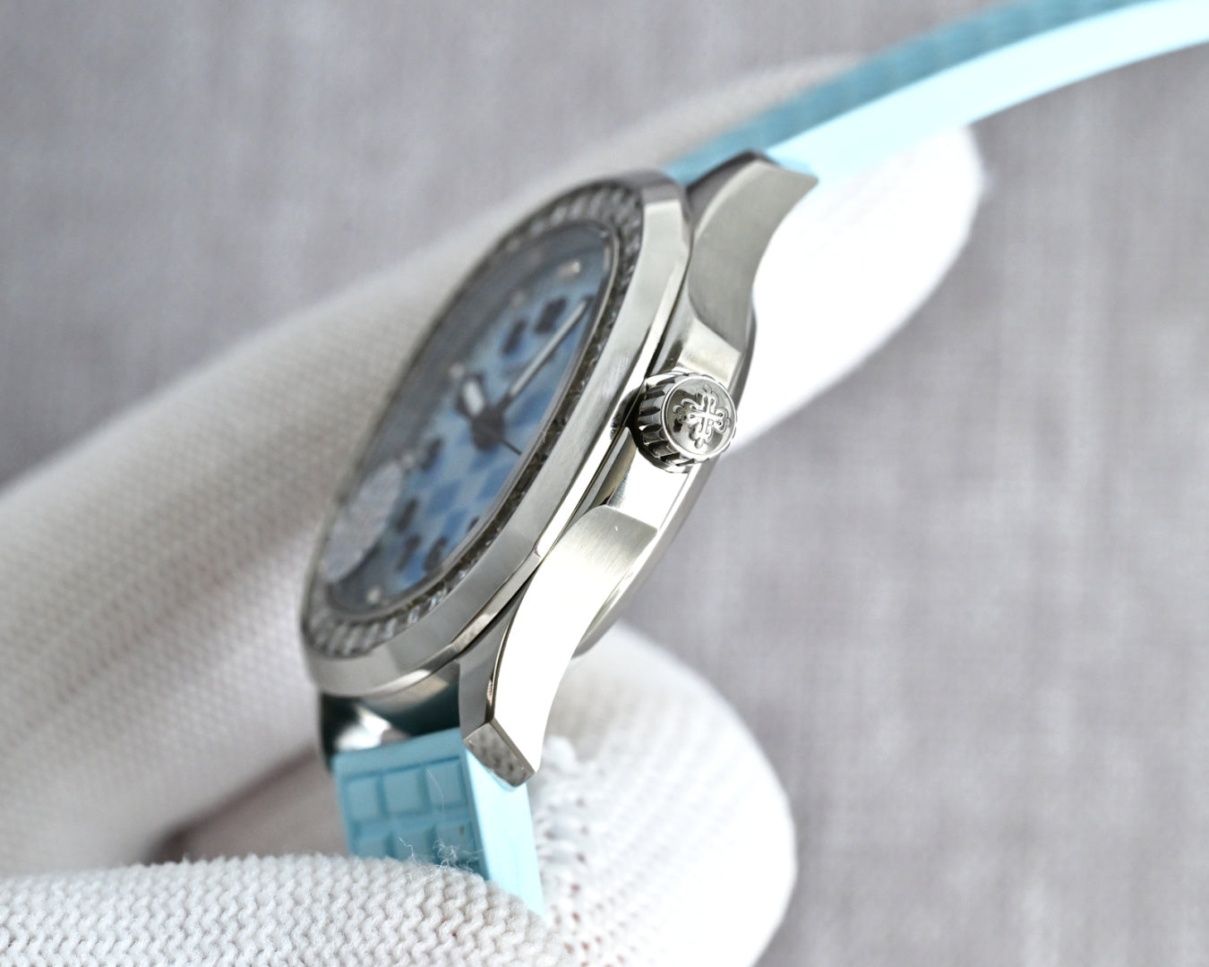 Patek Philippe  Aquanaut 35.6mm Blue Dial Blue Strap Watch
