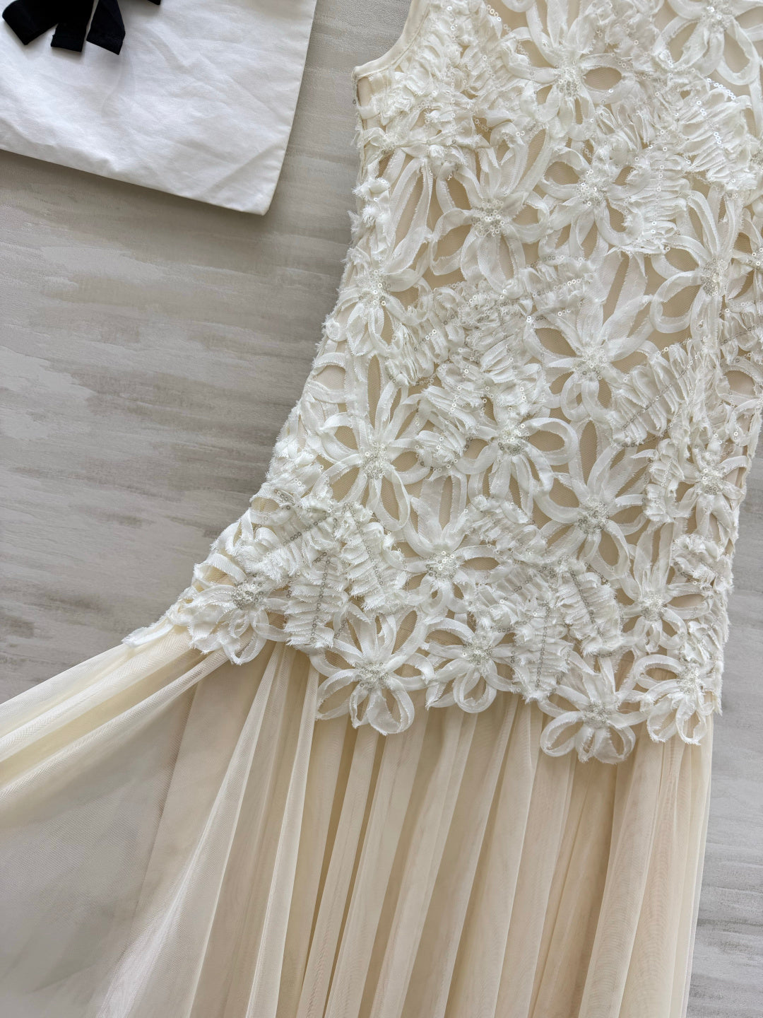 Dior 2026 Heavy-duty 3D Floral Sleeveless Maxi Dress Cream Lace Cotton 412117