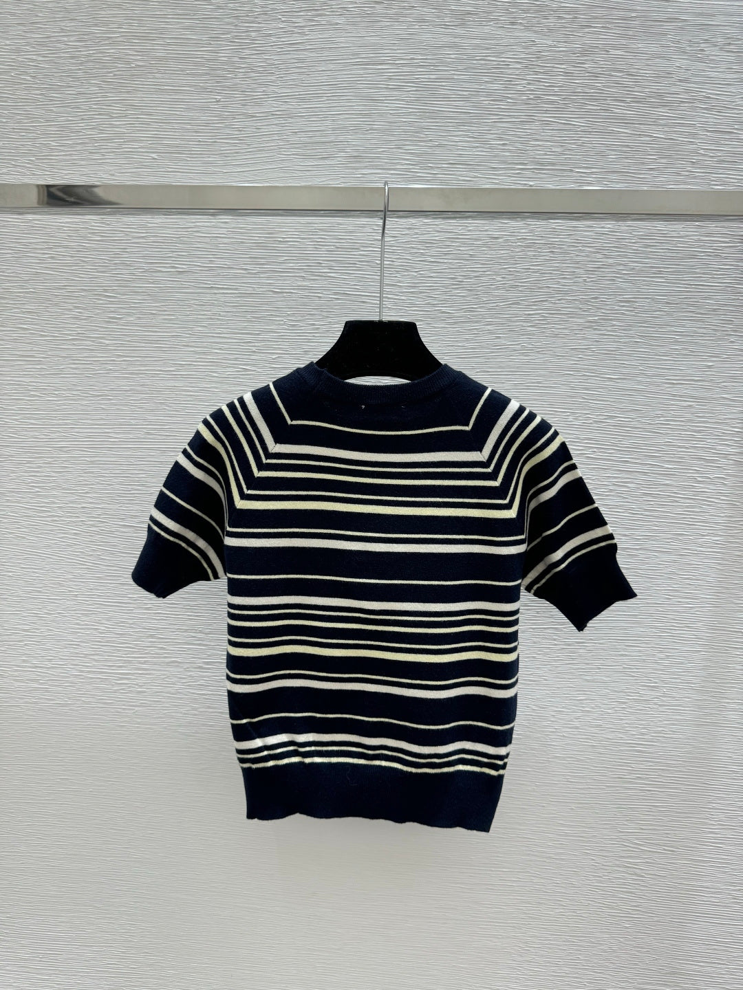 Chanel 2026 Short-sleeve Sweater Cream and Navy Blue Wool Polyester