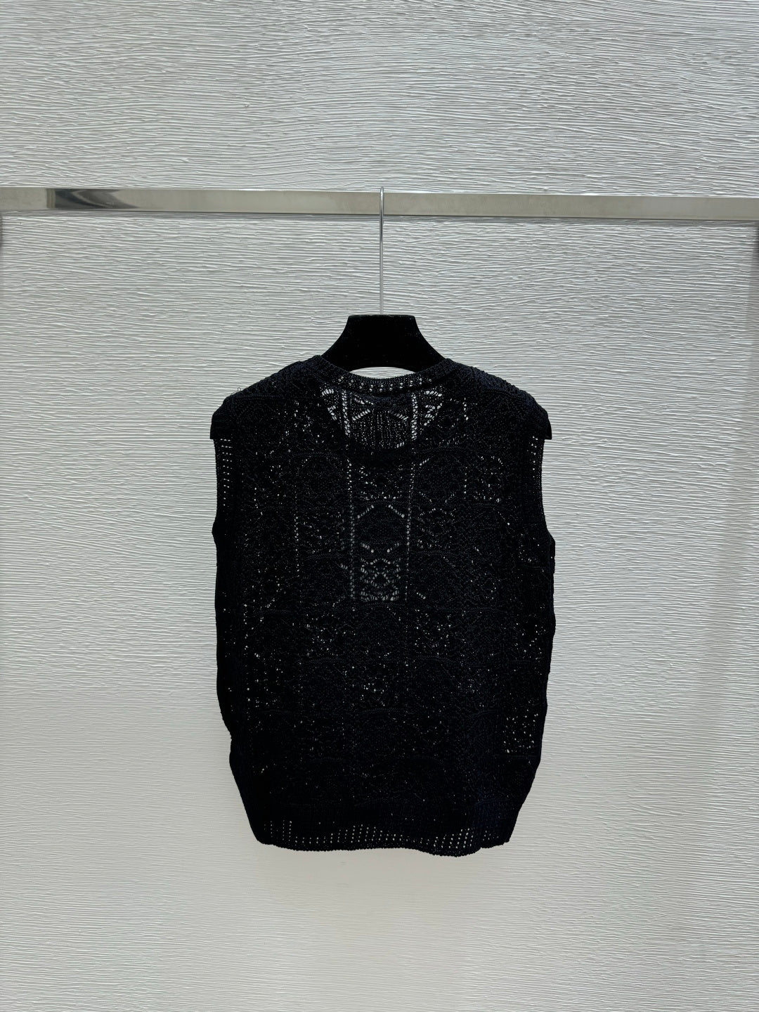 Chanel 2026 Hollow-Out Round Neck Knitted Vest Wool Polyester 170692