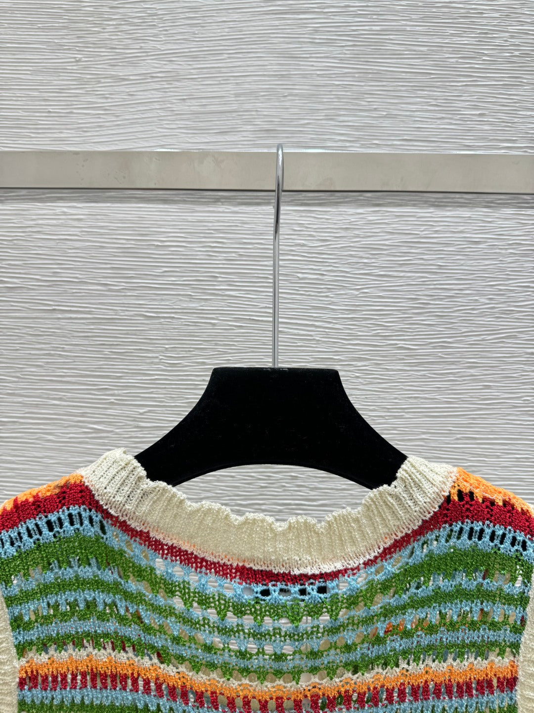 Chanel 2026 Color Block Striped Hollow-Out Crew Neck Knitted Vest 341401