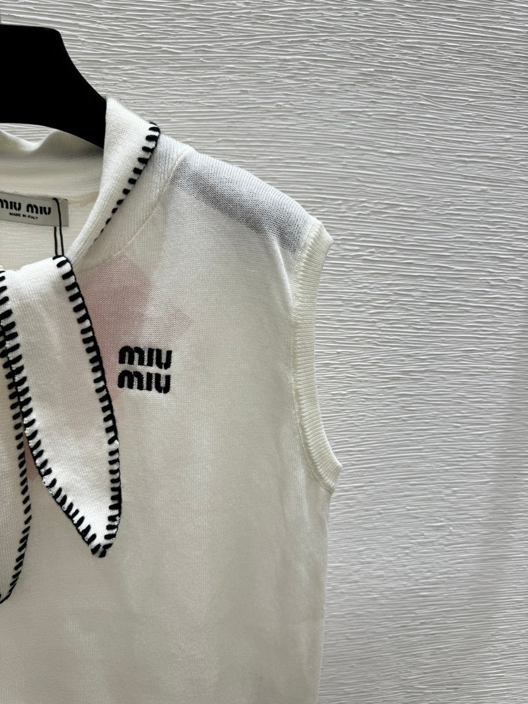 Miumiu 2026 Tie-Waist Crew Neck Knitted Vest Wool Cashmere 341448