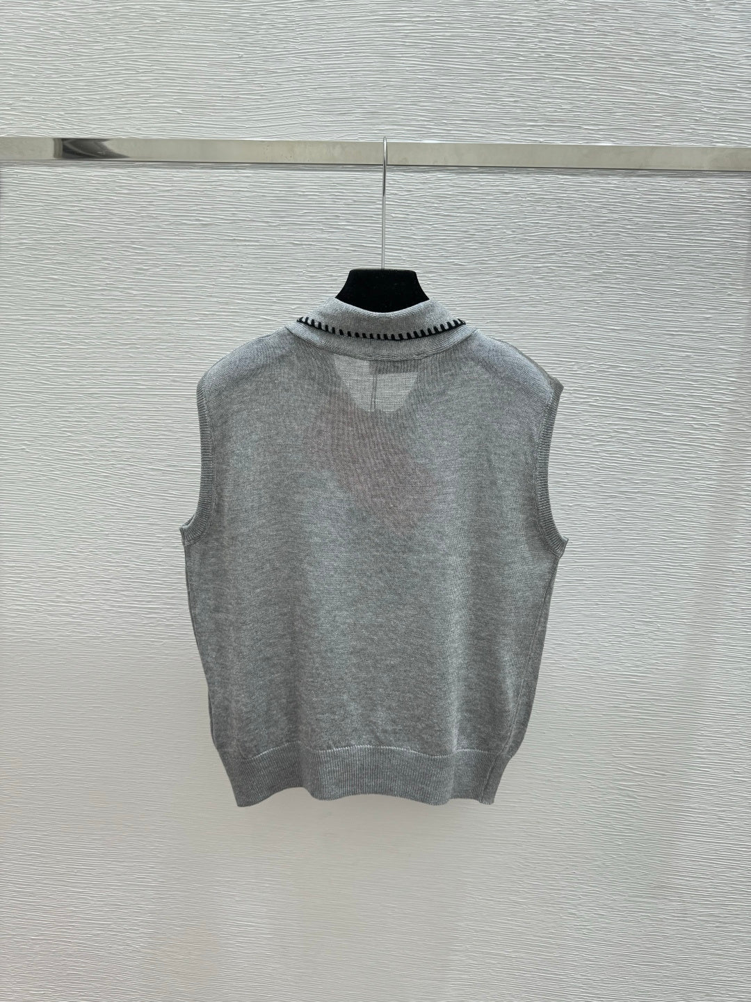 Miumiu 2026 Tie-Waist Crew Neck Knitted Vest Wool Cashmere 341448
