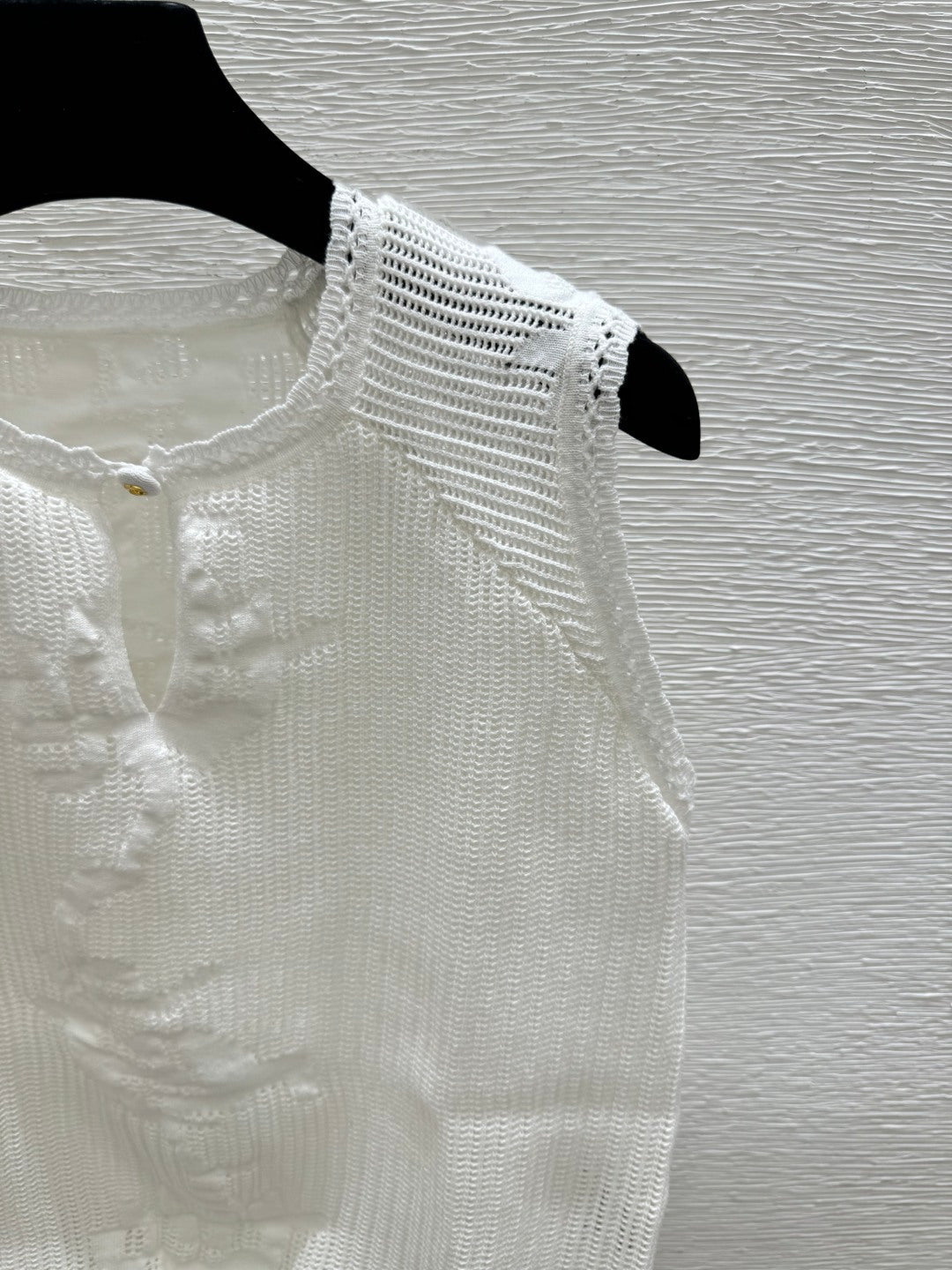 Chanel 2026 Round Neck Knitted Vest White Cotton 516805