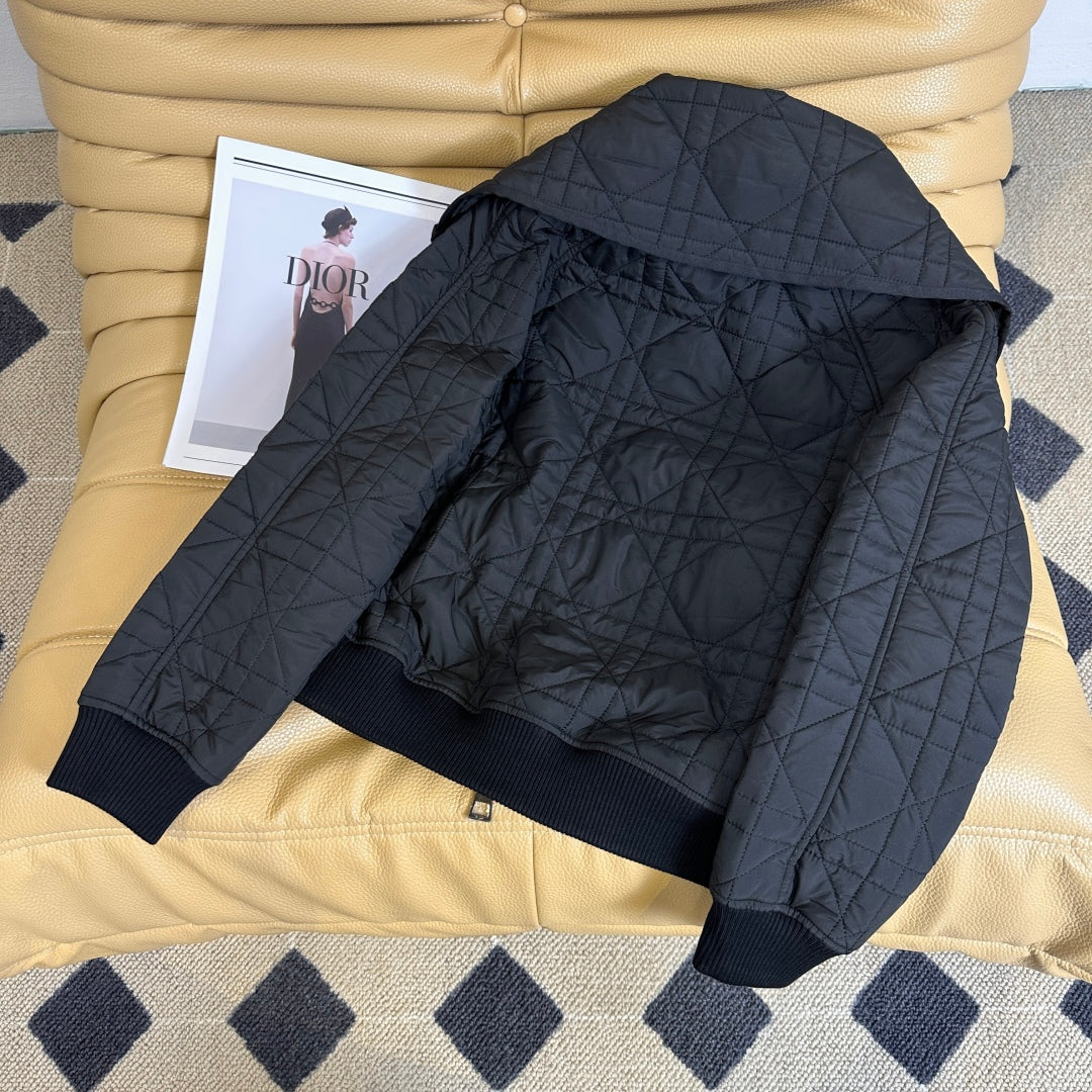 CD 25 Polyester Bee Embroidered Jacket