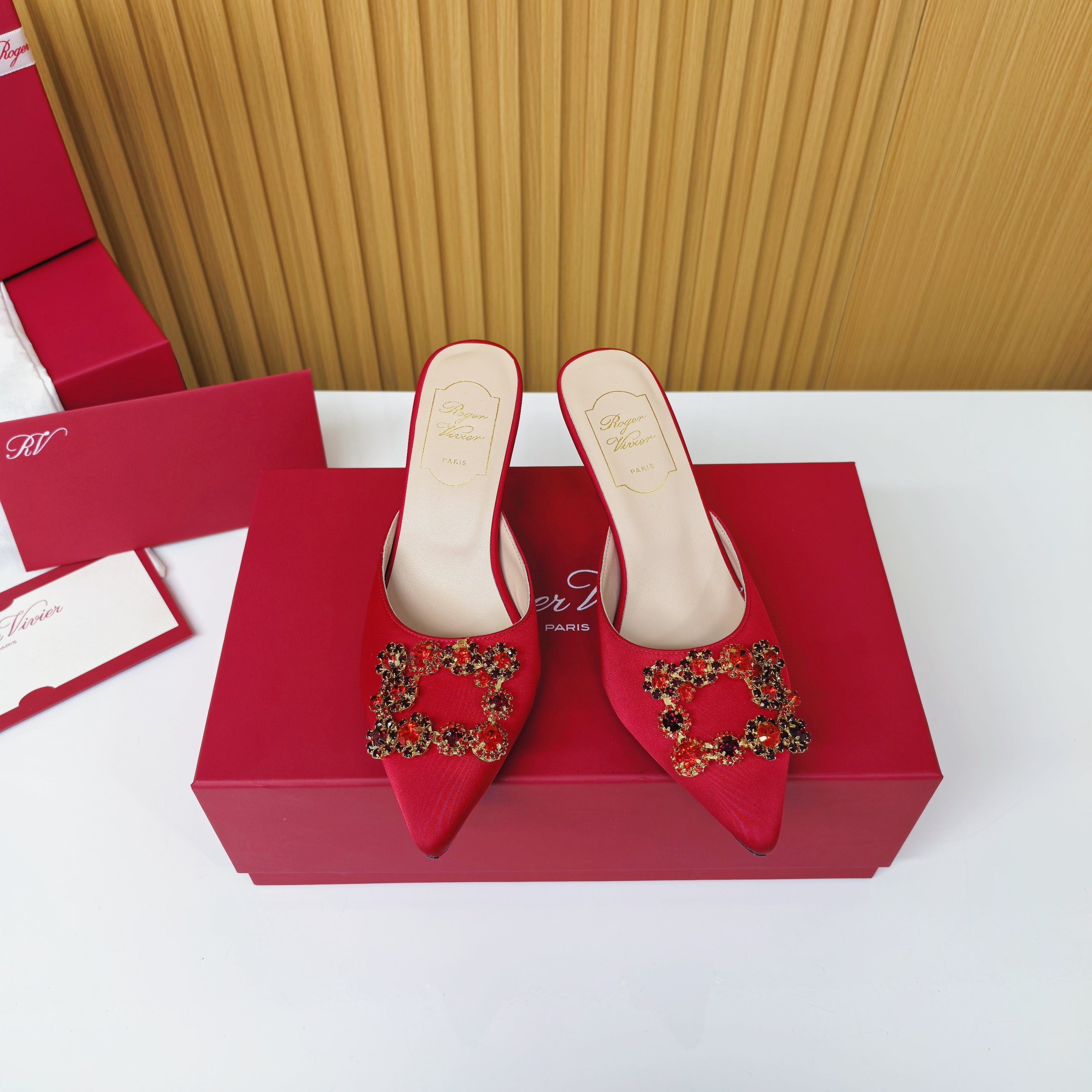 Viv Diamond Mules Red Silk 247391