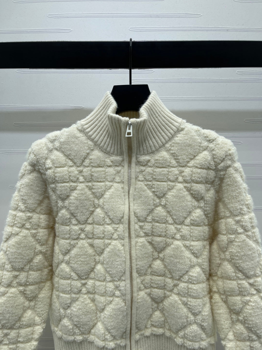 CD 25 Cardigan Stand Collar Light Beige Wool