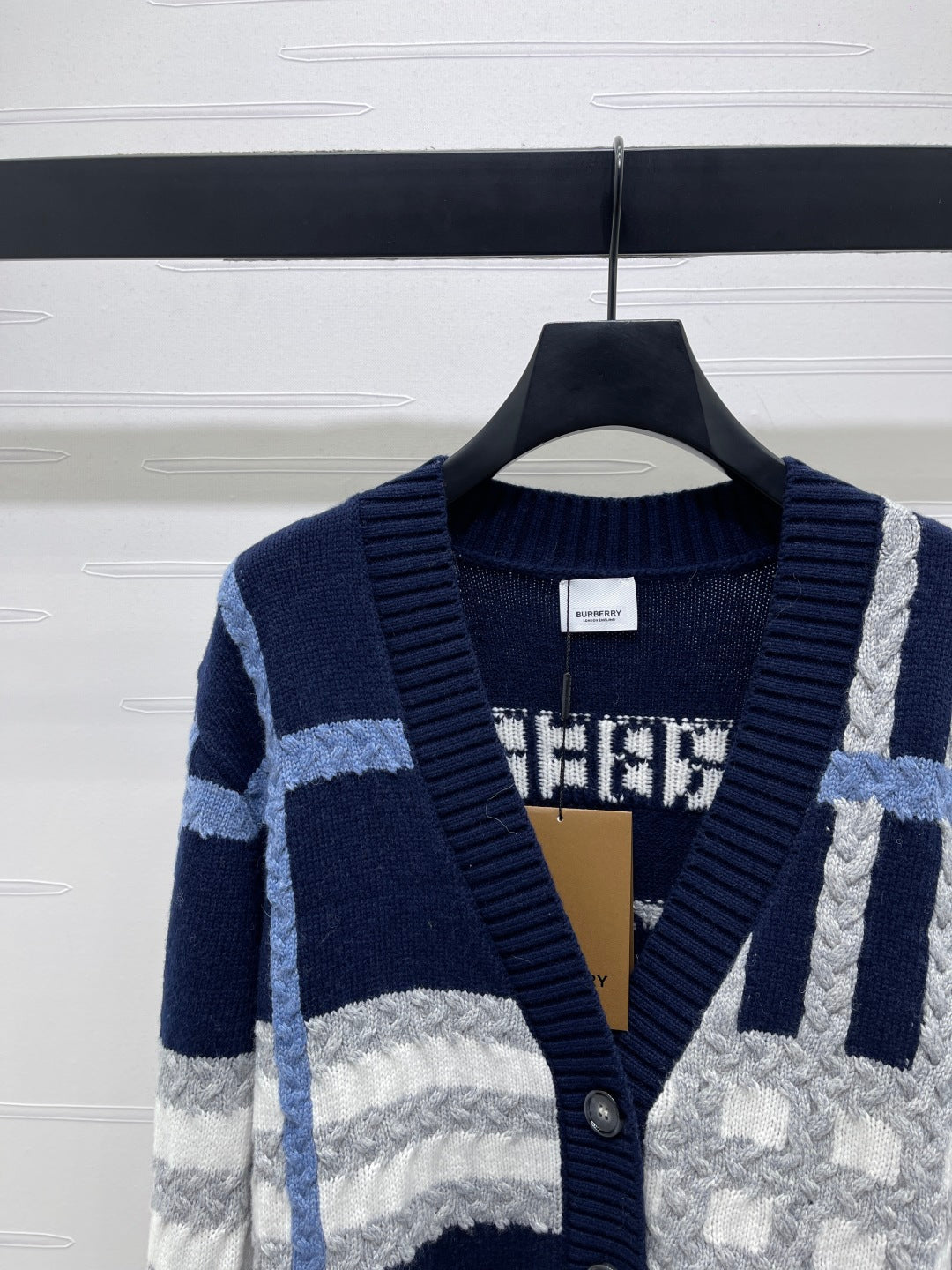 Burberry 25 V-neck Long-sleeved Cardigan Navy Blue Wool Cashmere