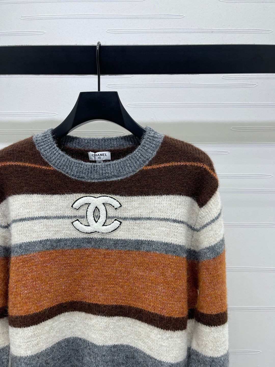 Chanel 2025 Striped Pullover Long-sleeved Sweater Brown Wool Cashmere 319607
