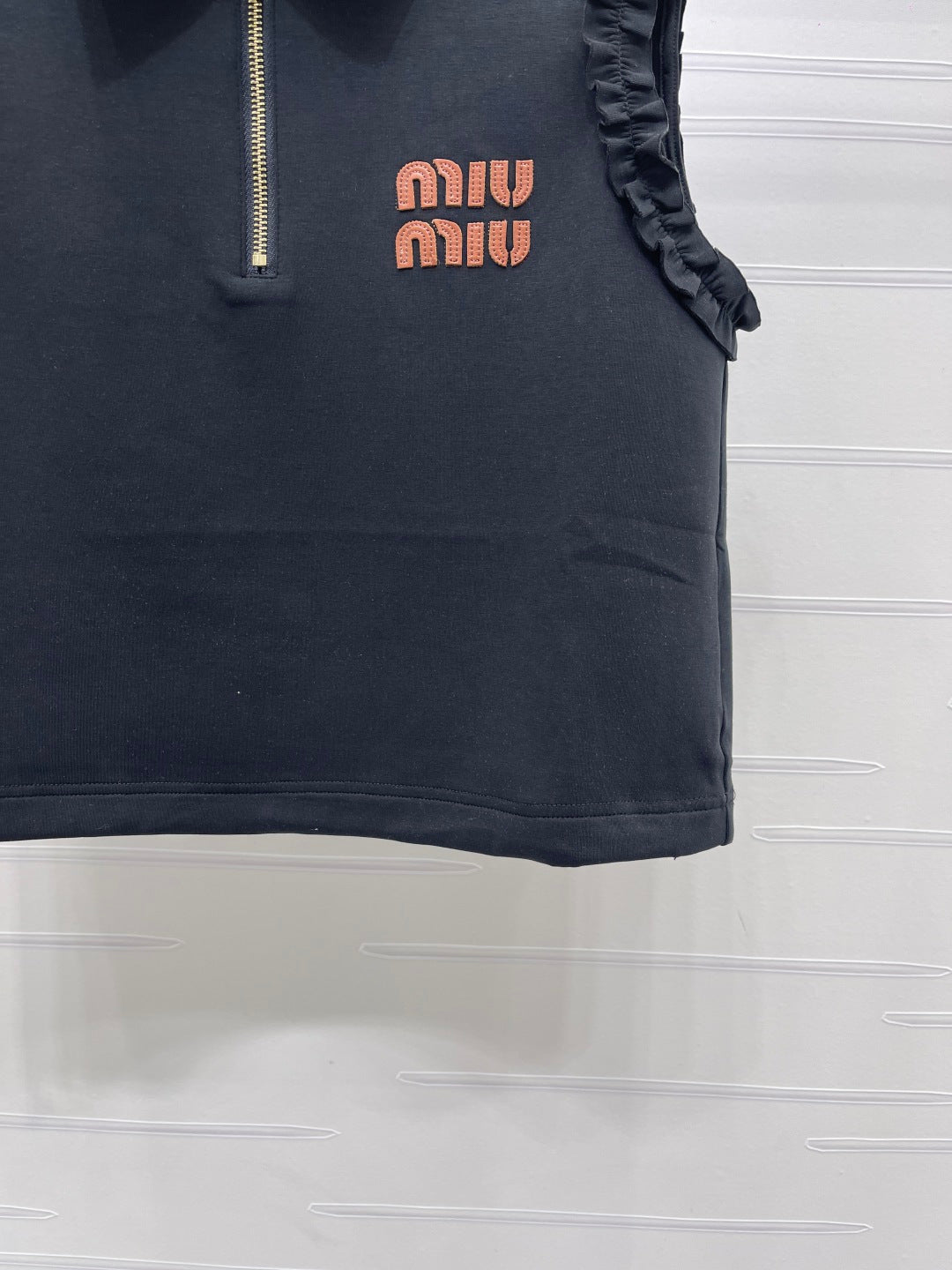MiuMiu 2026 Vest Shirt and Casual Shorts Set Cotton 645479