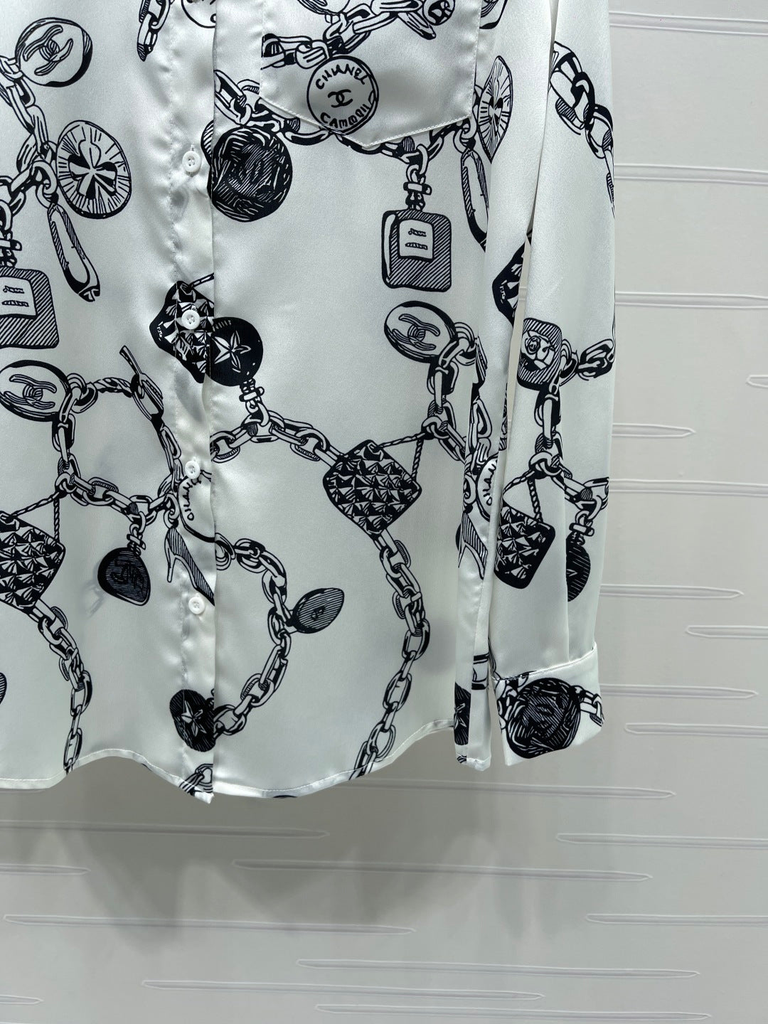 Chanel 2026 Long-sleeved Shirt With Chain Pattern 289851