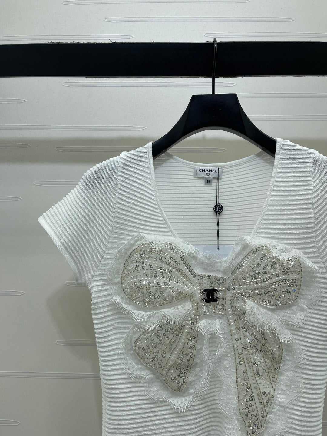 Chanel 2026 Lace Sequin Bow Knit Short-Sleeve T-Shirt Viscose 390731