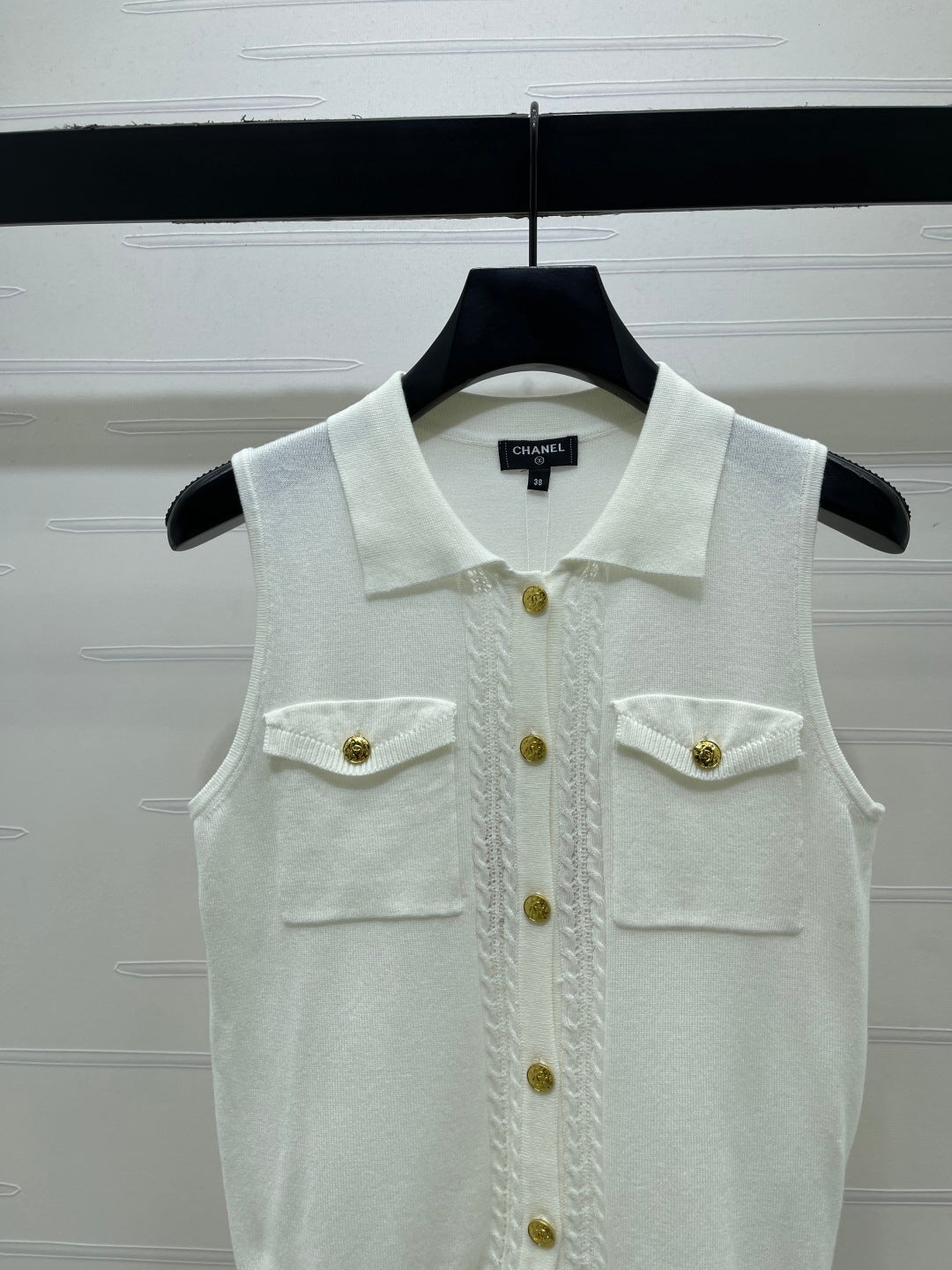 Chanel 2026 Collared Knit Vest Wool 390686