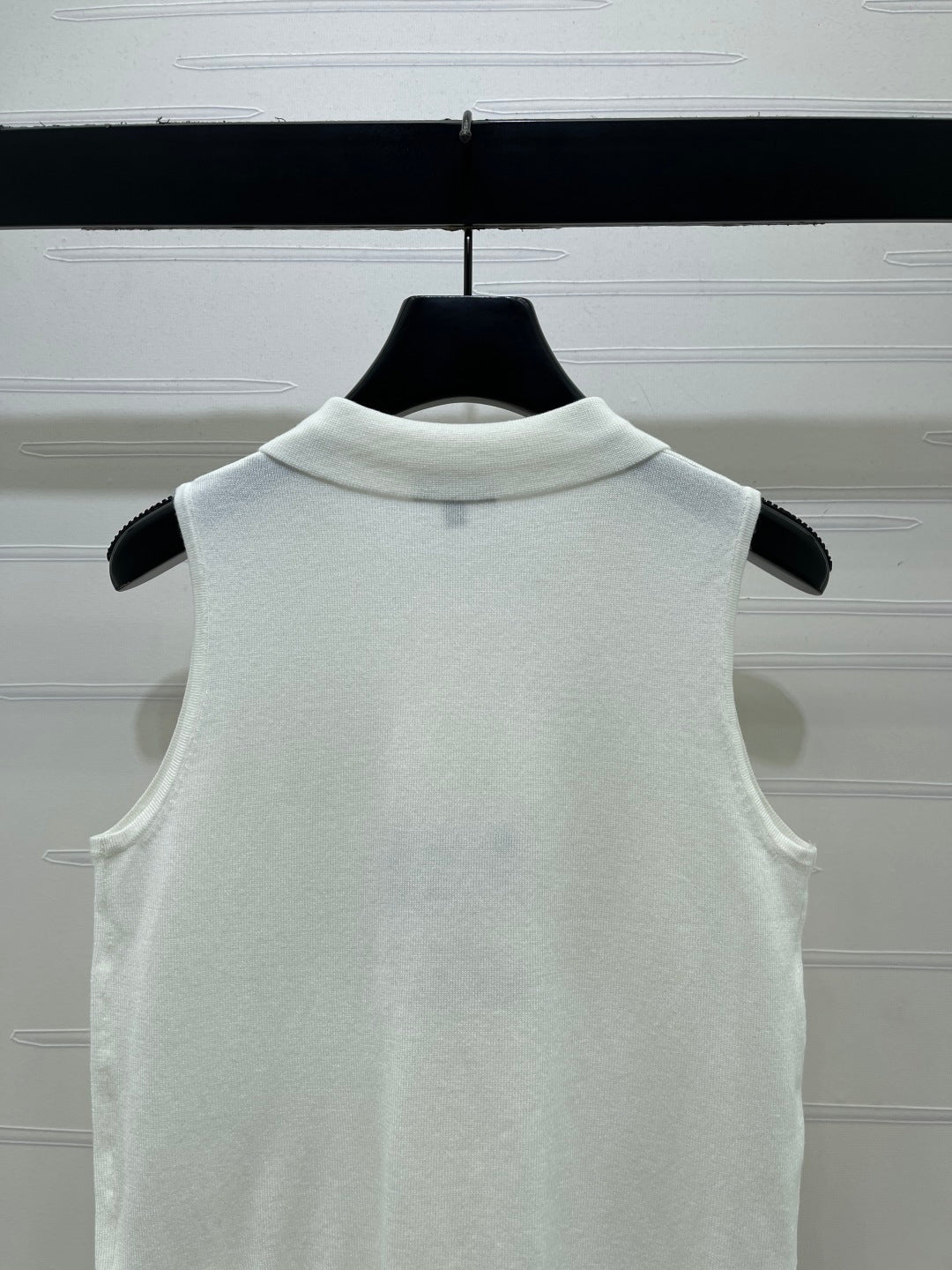 Chanel 2026 Collared Knit Vest Wool 390686