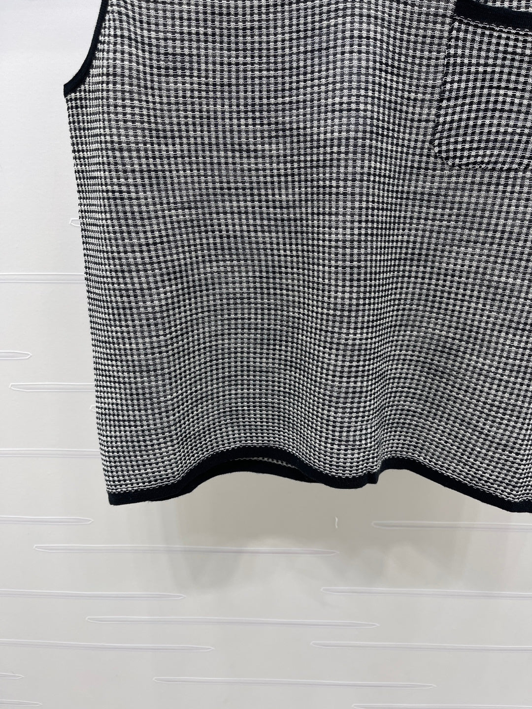 Chanel 2026 Plaid Knit Vest Wool 677744