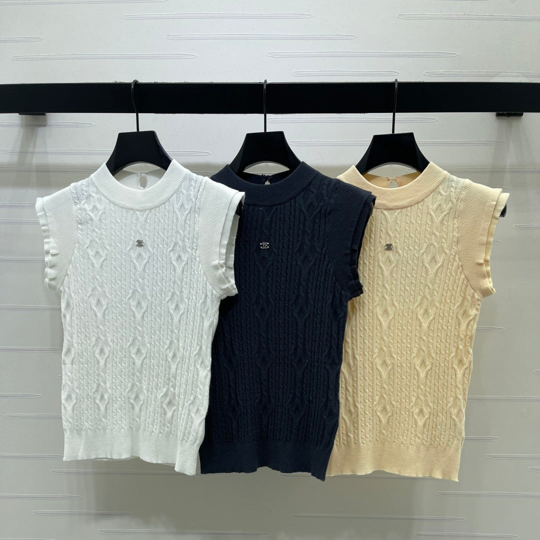 Chanel 2026 Crew Neck Cable Knit Vest Cotton 677762