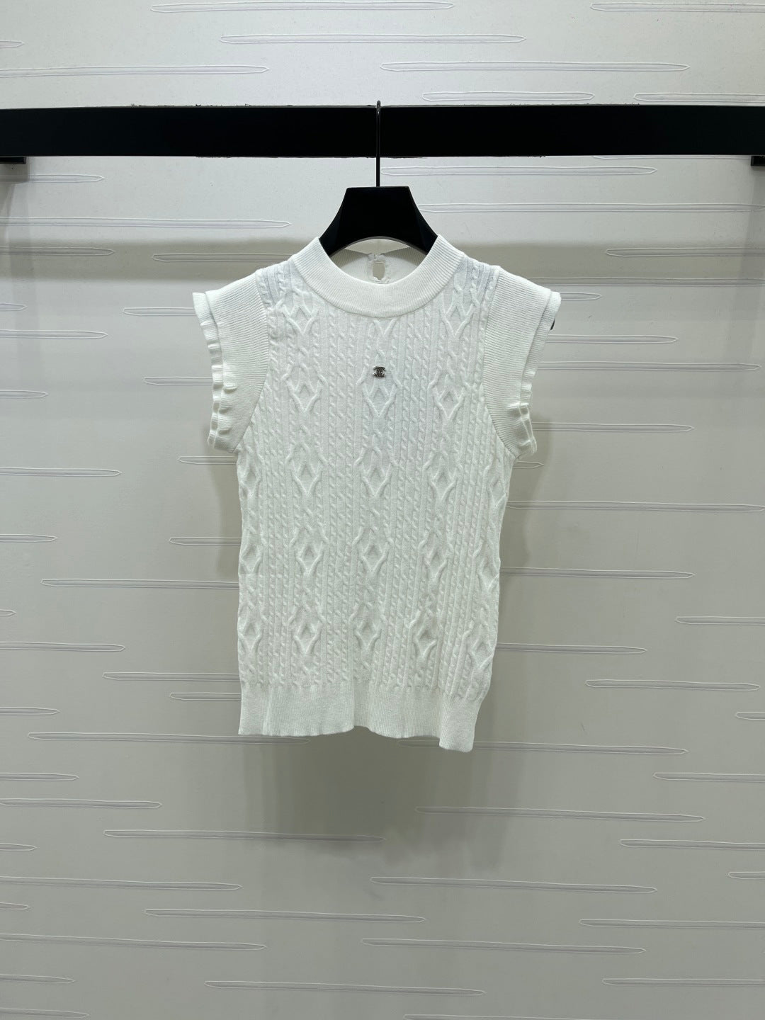 Chanel 2026 Crew Neck Cable Knit Vest Cotton 677762