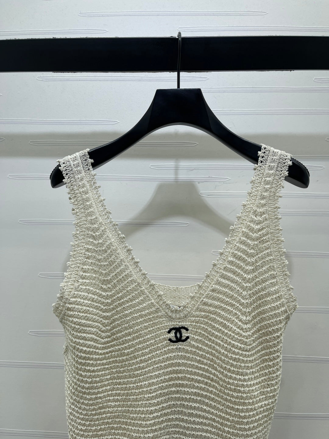Chanel 2026 Hollow-out V-neck Vest Black and Beige Wool 408565