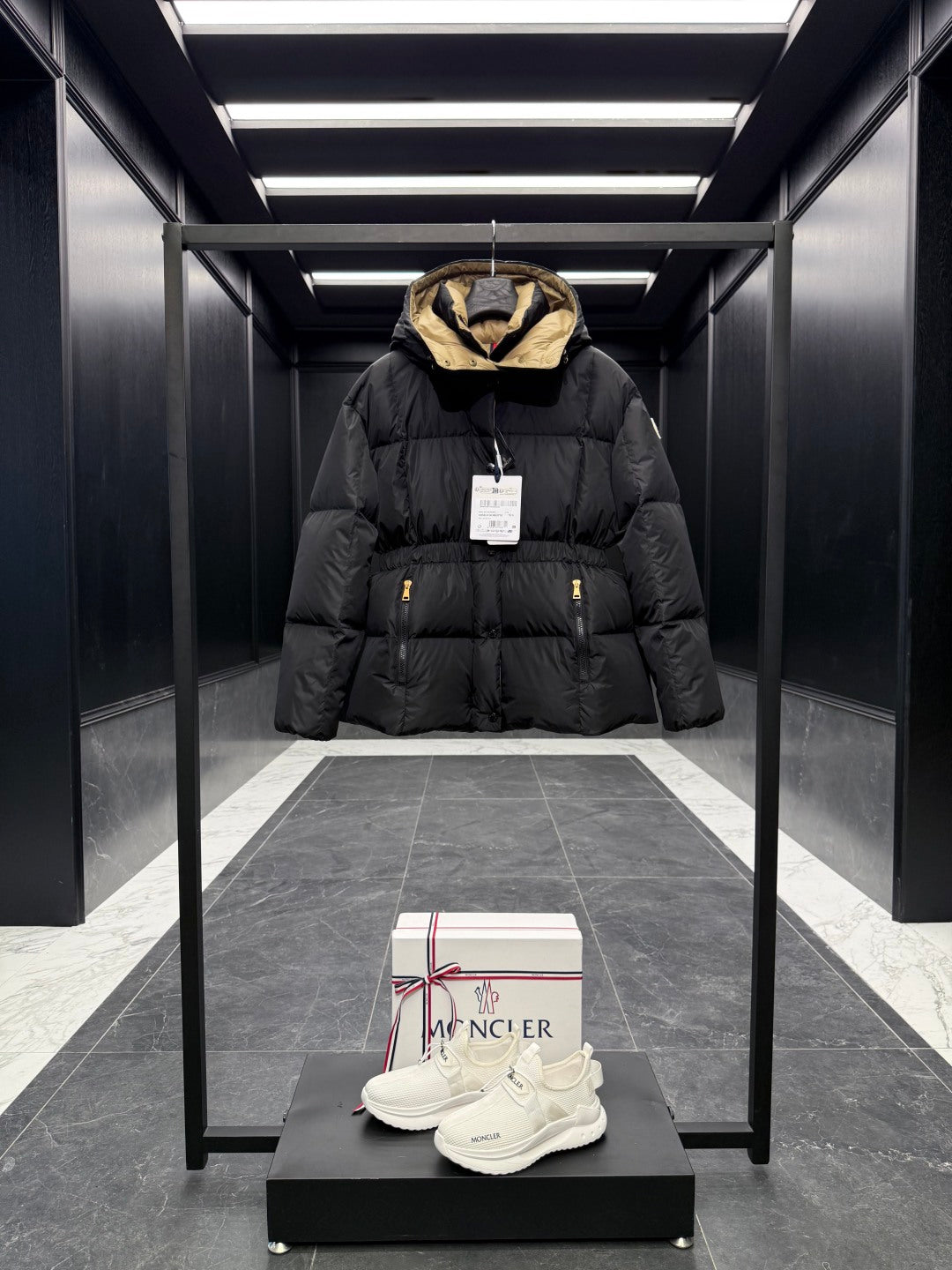 MC 25 Down Jacket Black Polyester 0018