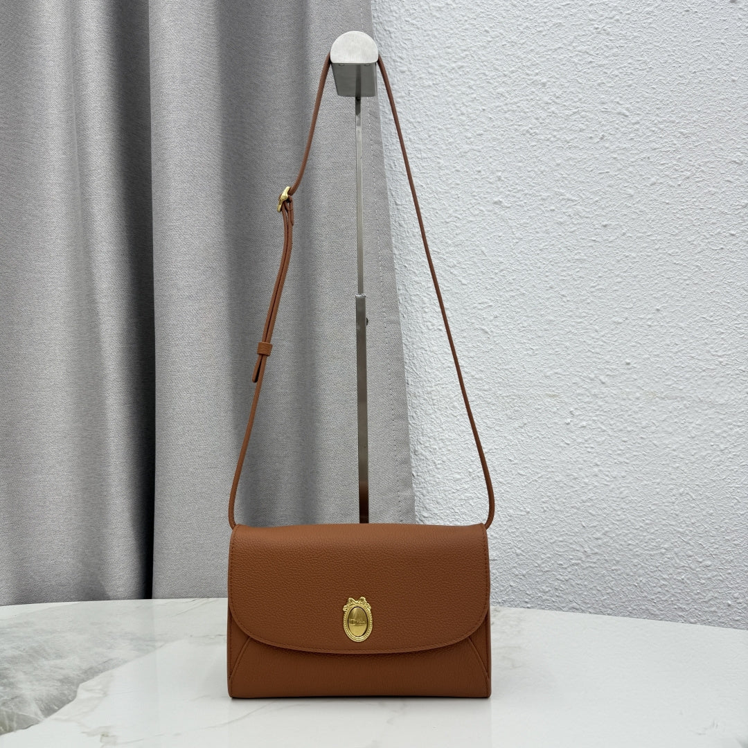 Dior 2026 Medaillon Envelope Bag 20.5cm Calfskin 158554