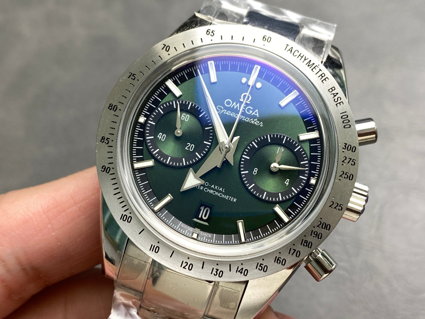Omega Speedmaster Co-Axial Master Chronometer 40.5mm Watch Green Dial