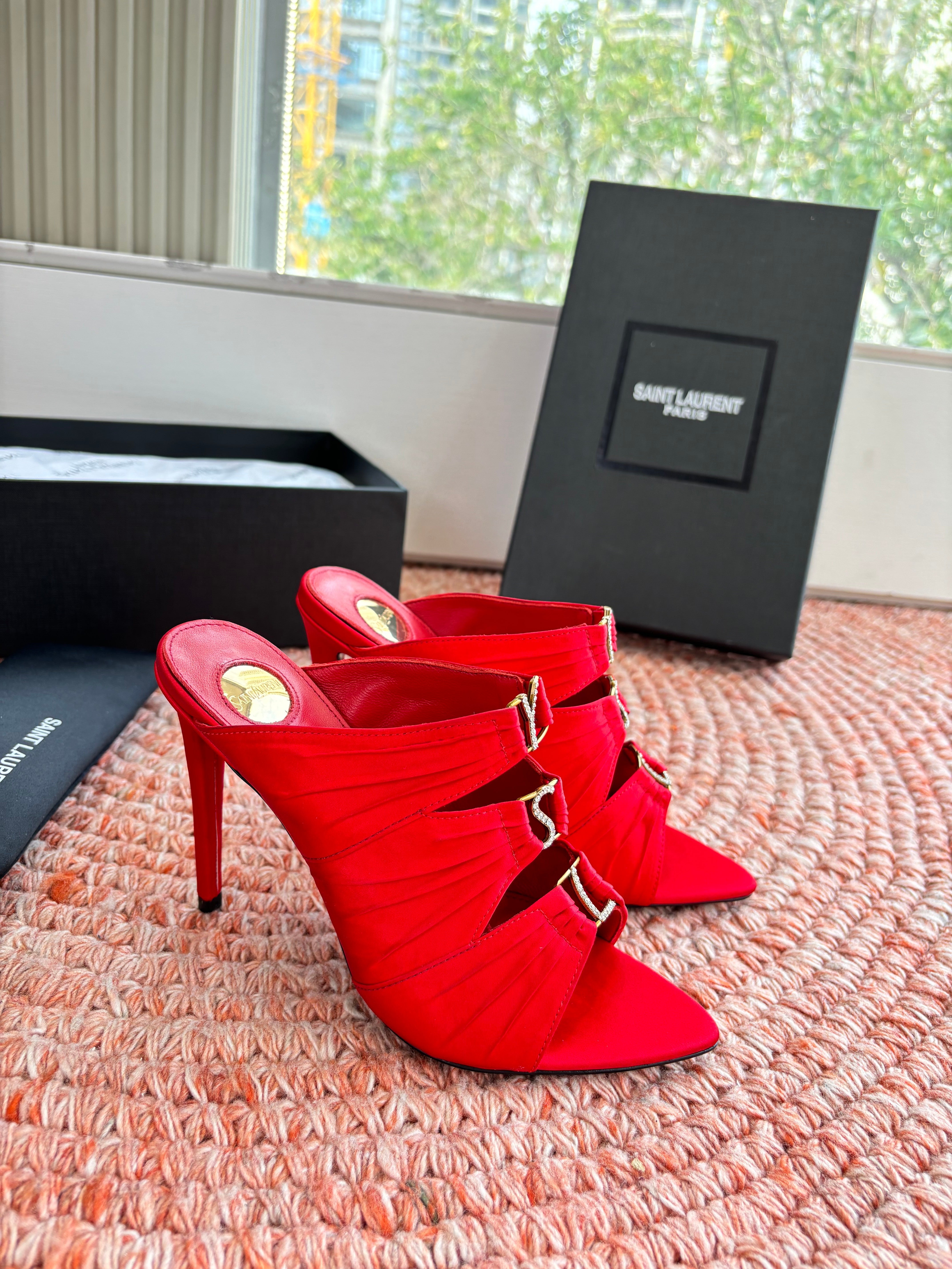 YSL 26ss Pointed High Heels Sandals 110 Red Silk Leather 648790