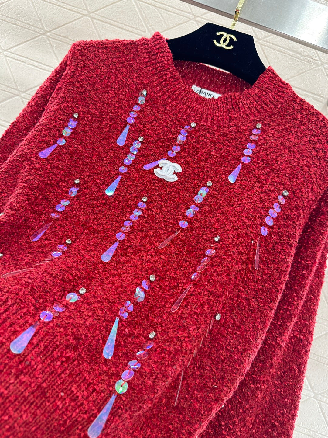 CC 26 Crew Neck Sequined Pullover Sweater Cream Red Wool 331243