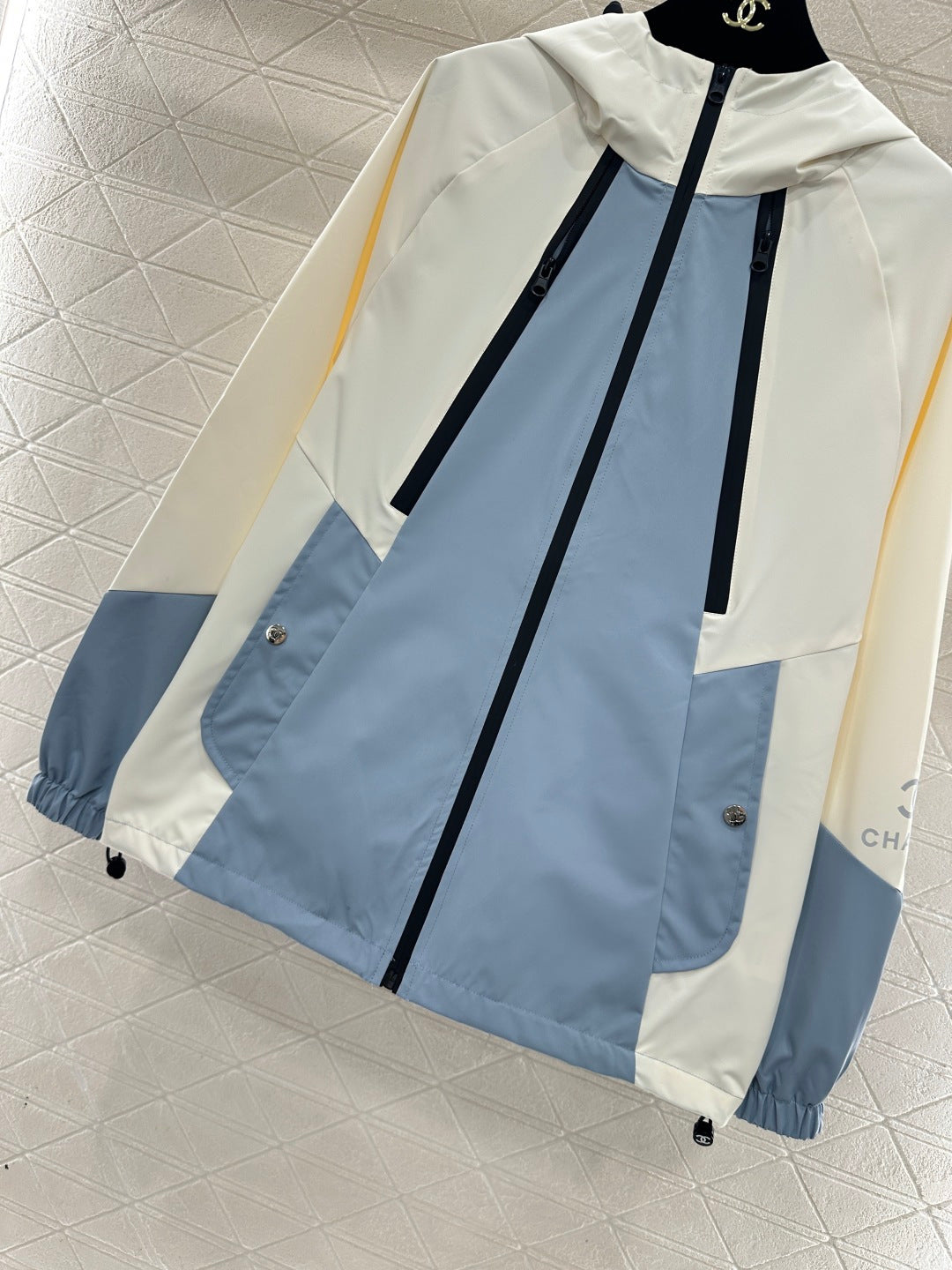 CC 26 Hooded Windbreaker Jacket White Blue Polyester 332230