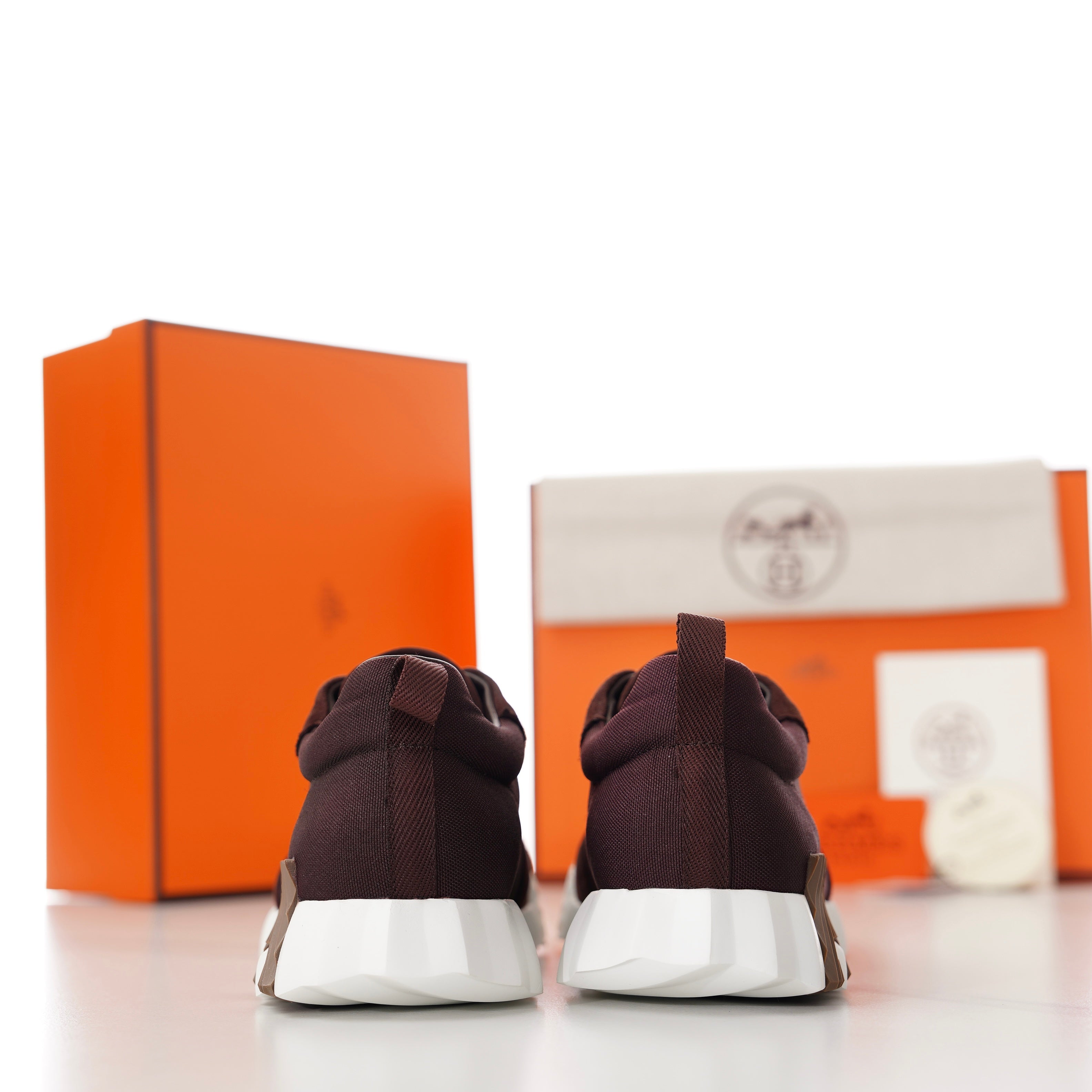 HM Men's Bouncing Sneaker Chocolate Fabric Suede 688615