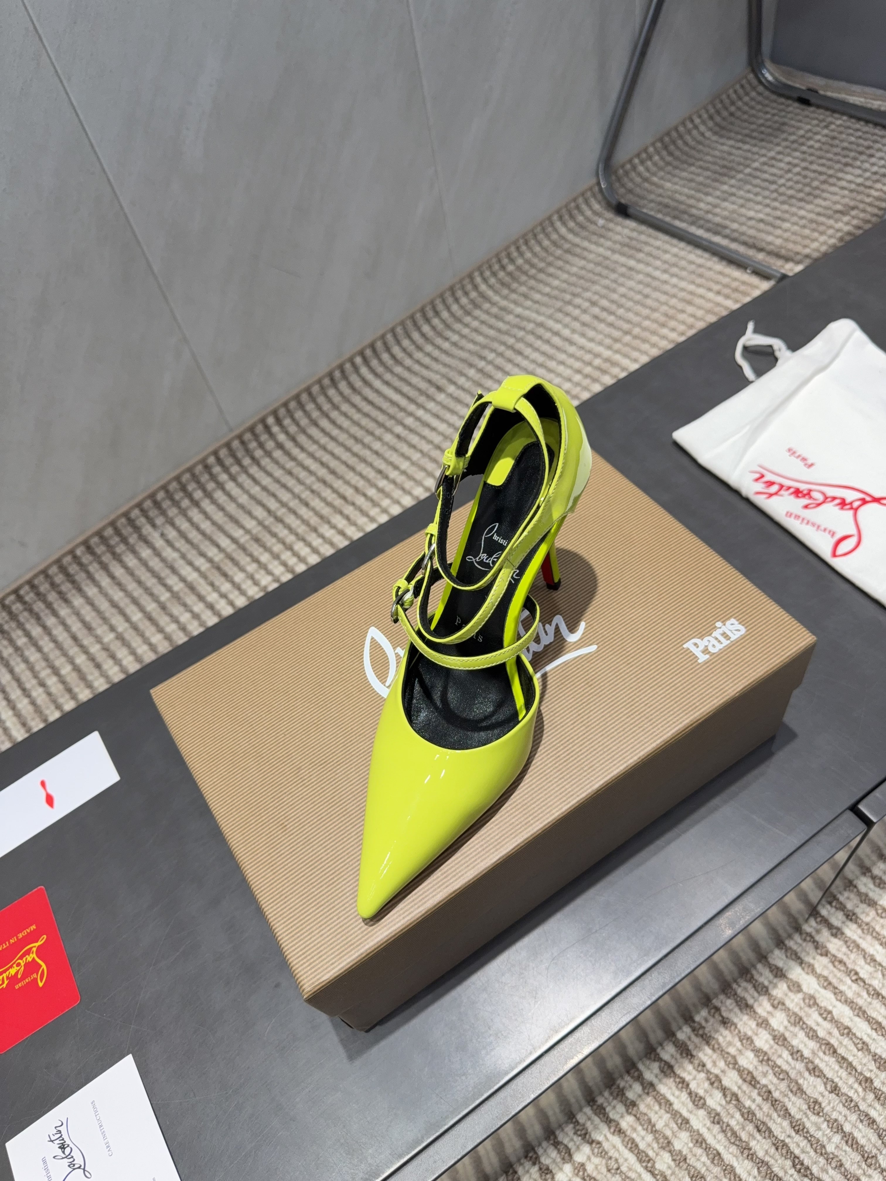 CL 26SS High Heel Pump 100 Neon Yellow Patent Leather 613874