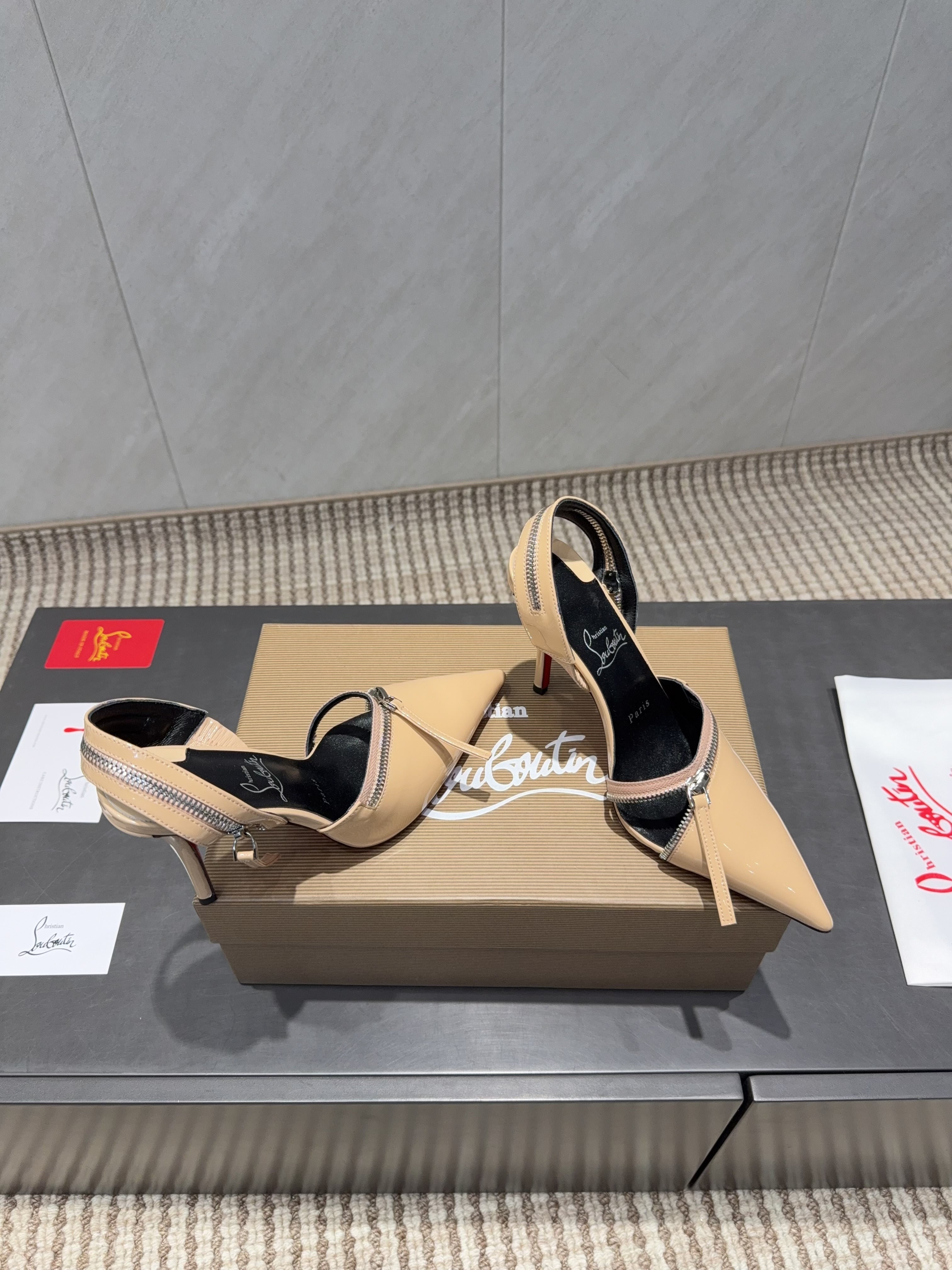 CL 26SS Slingback 100 Beige Patent Leather 613790