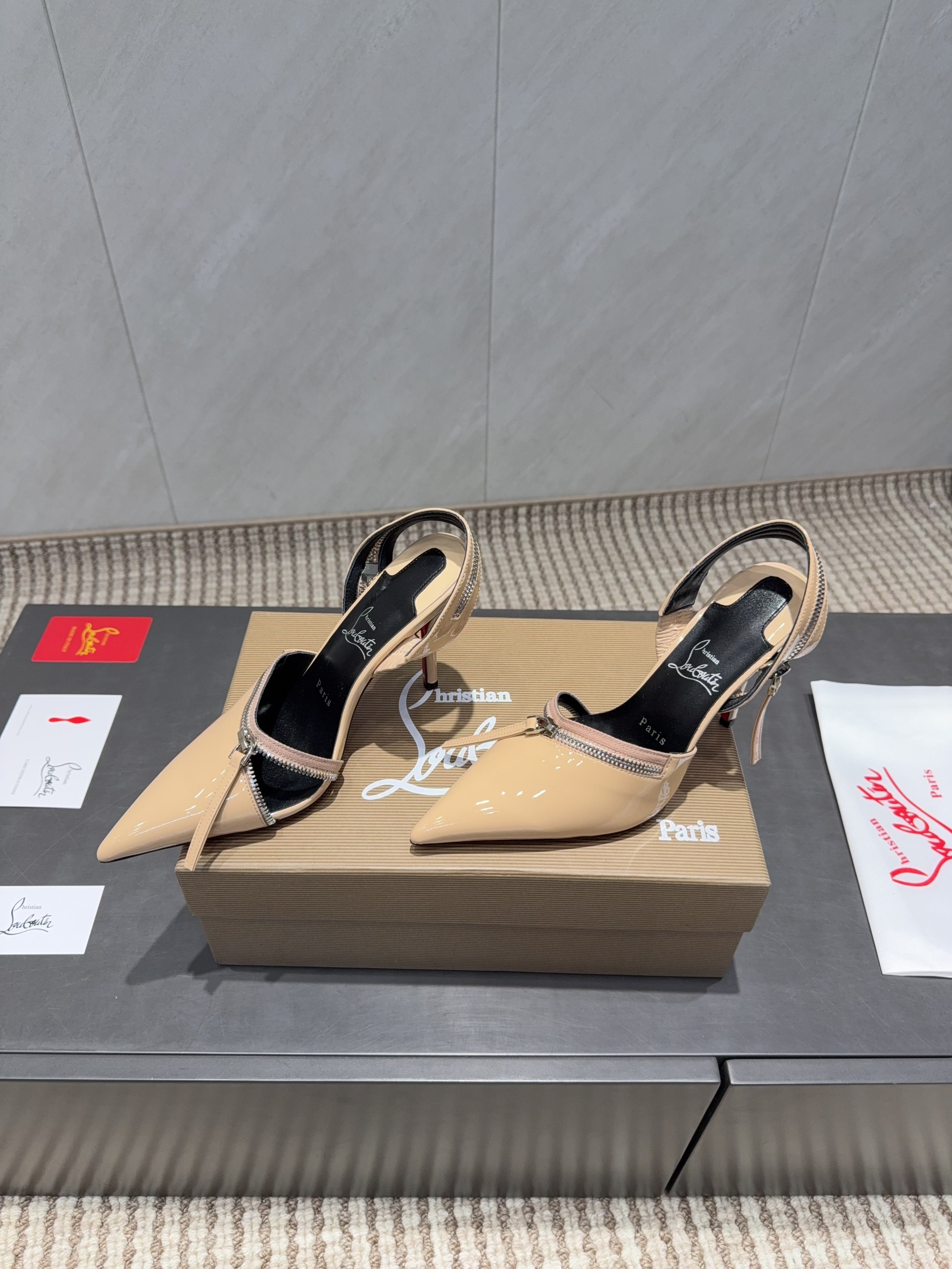 CL 26SS Slingback 100 Beige Patent Leather 613790