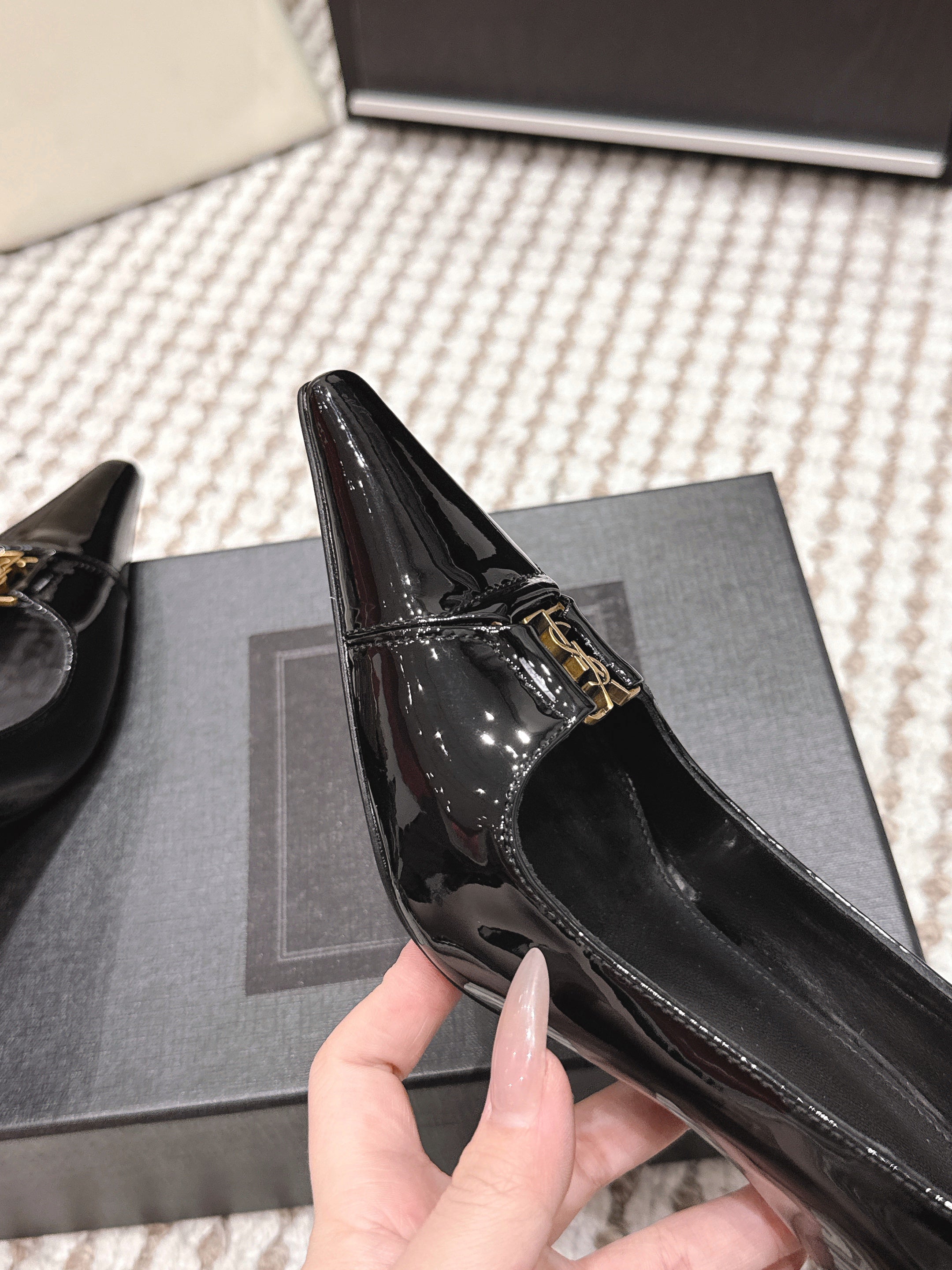 YSL 26ss High Heel Pumps 75 Black Patent Leather 654702