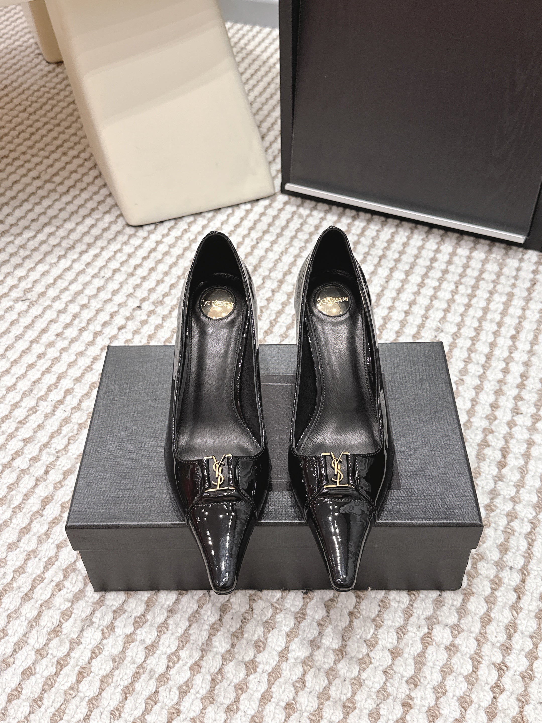 YSL 26ss High Heel Pumps 75 Black Patent Leather 654702