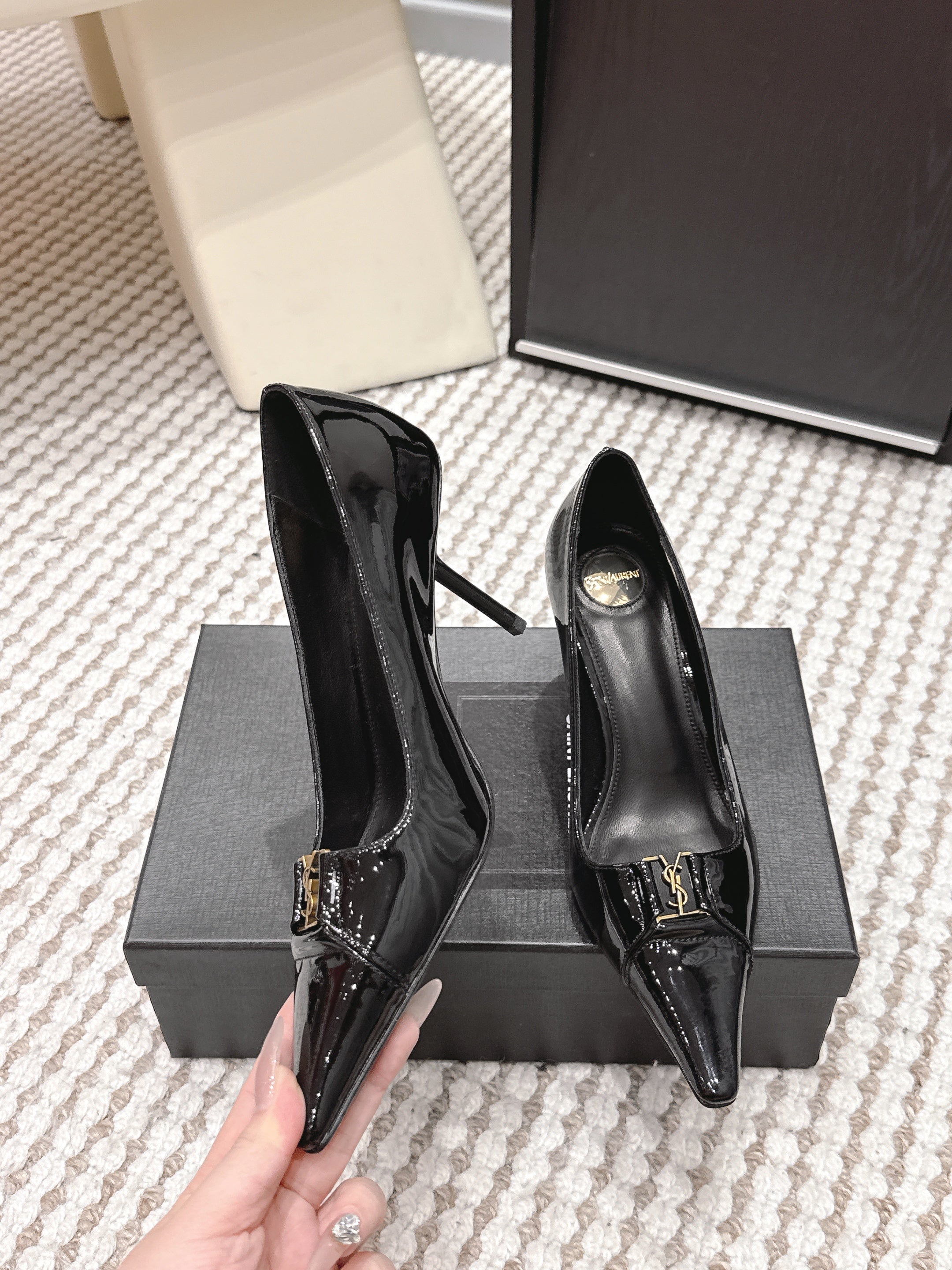 YSL 26ss High Heel Pumps 75 Black Patent Leather 654702
