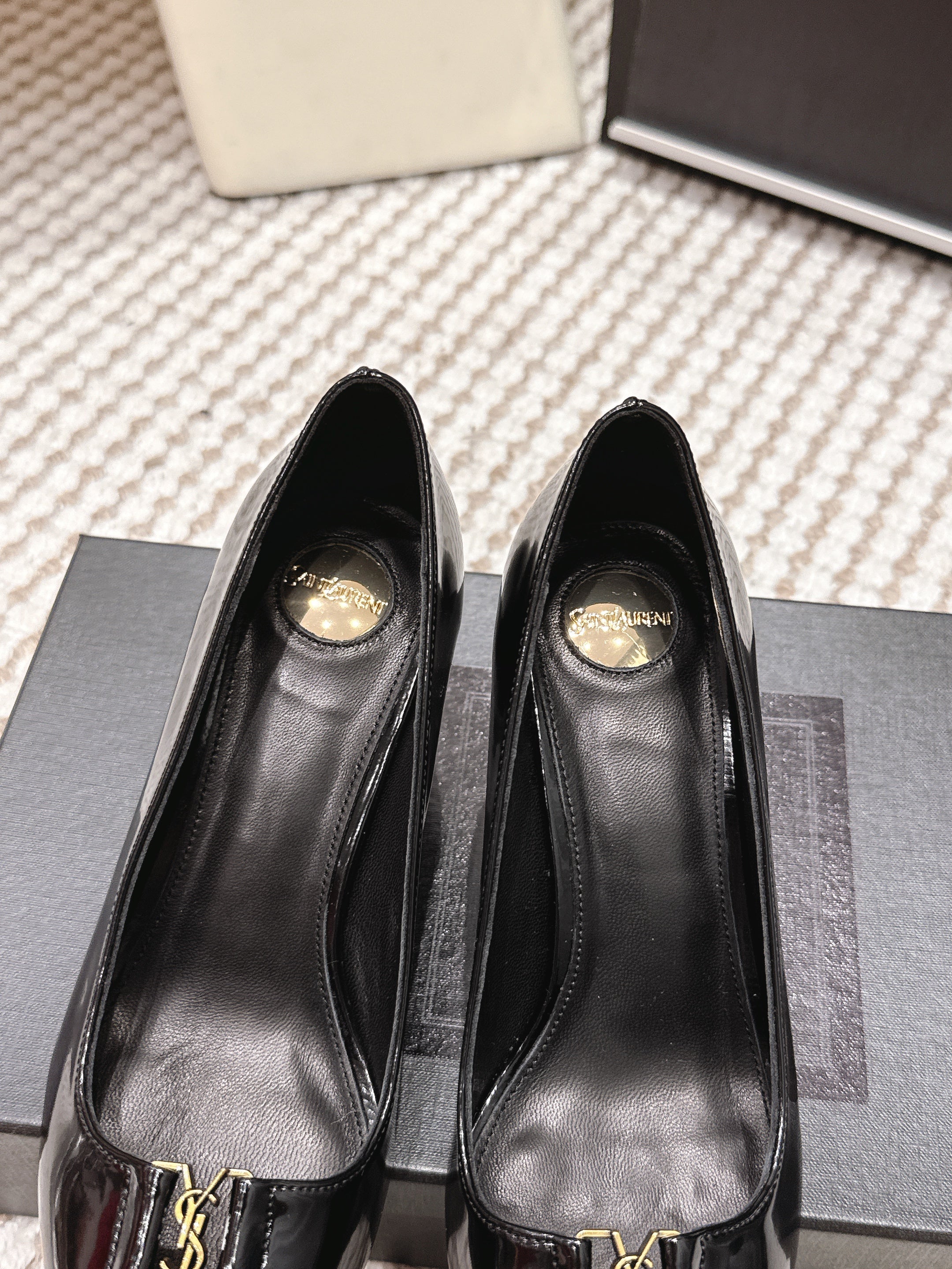 YSL 26ss High Heel Pumps 75 Black Leather 654703