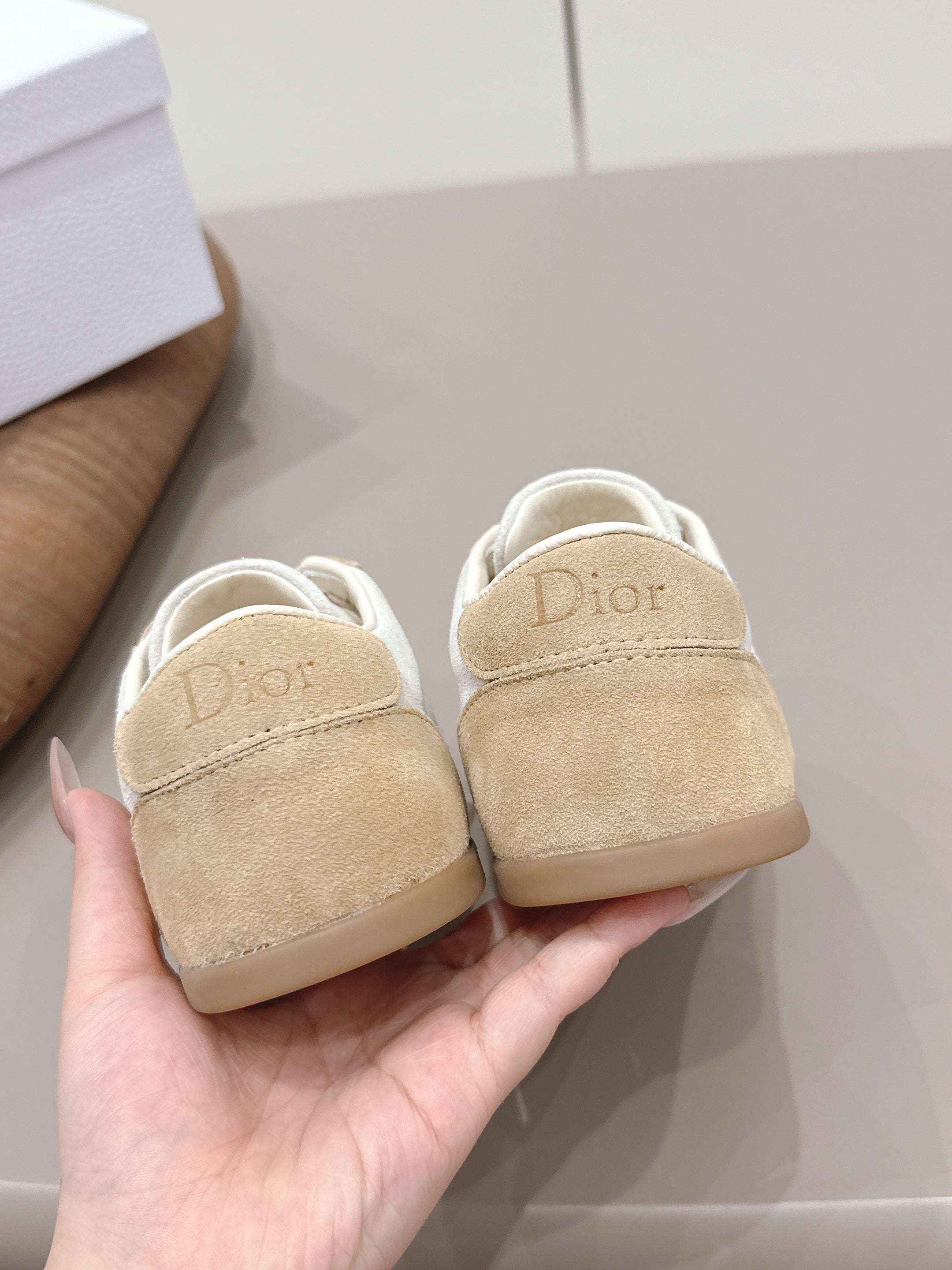 CD 26A Casual Sneakers Suede