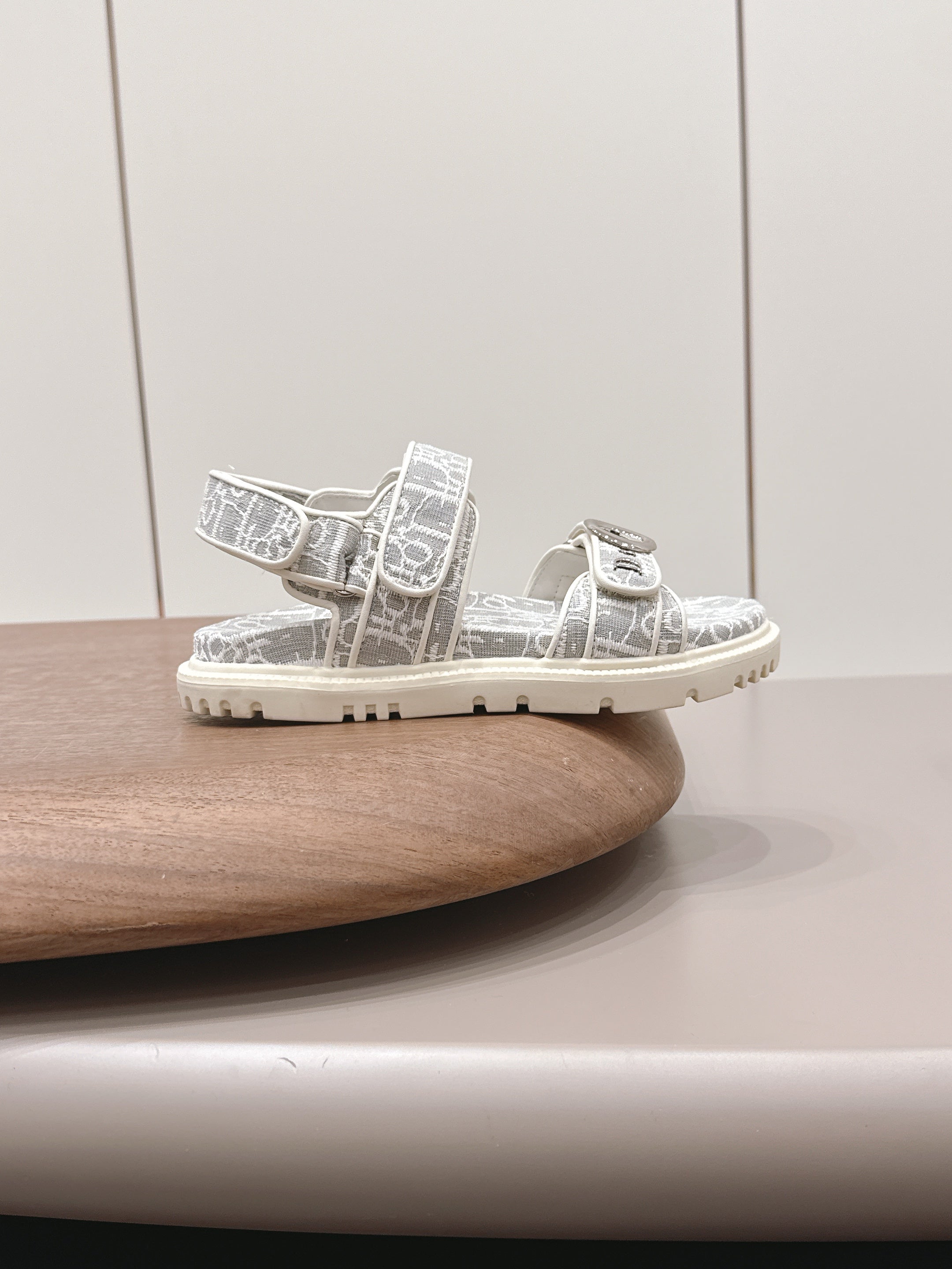 CD 26A Platform Sandal Jacquard Embroidered Fabric