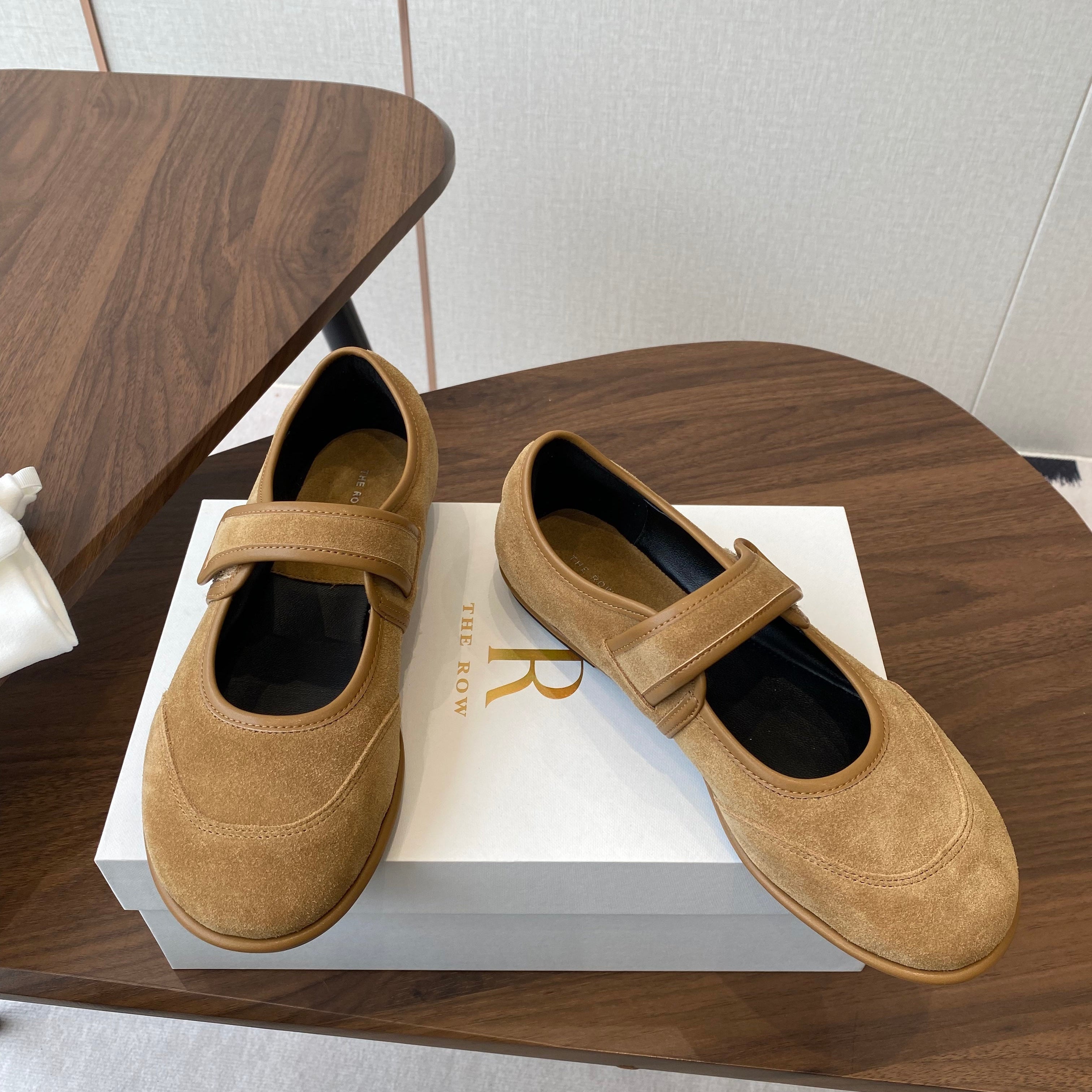 HM  25s Velcro Mary Jane Light Tan Suede