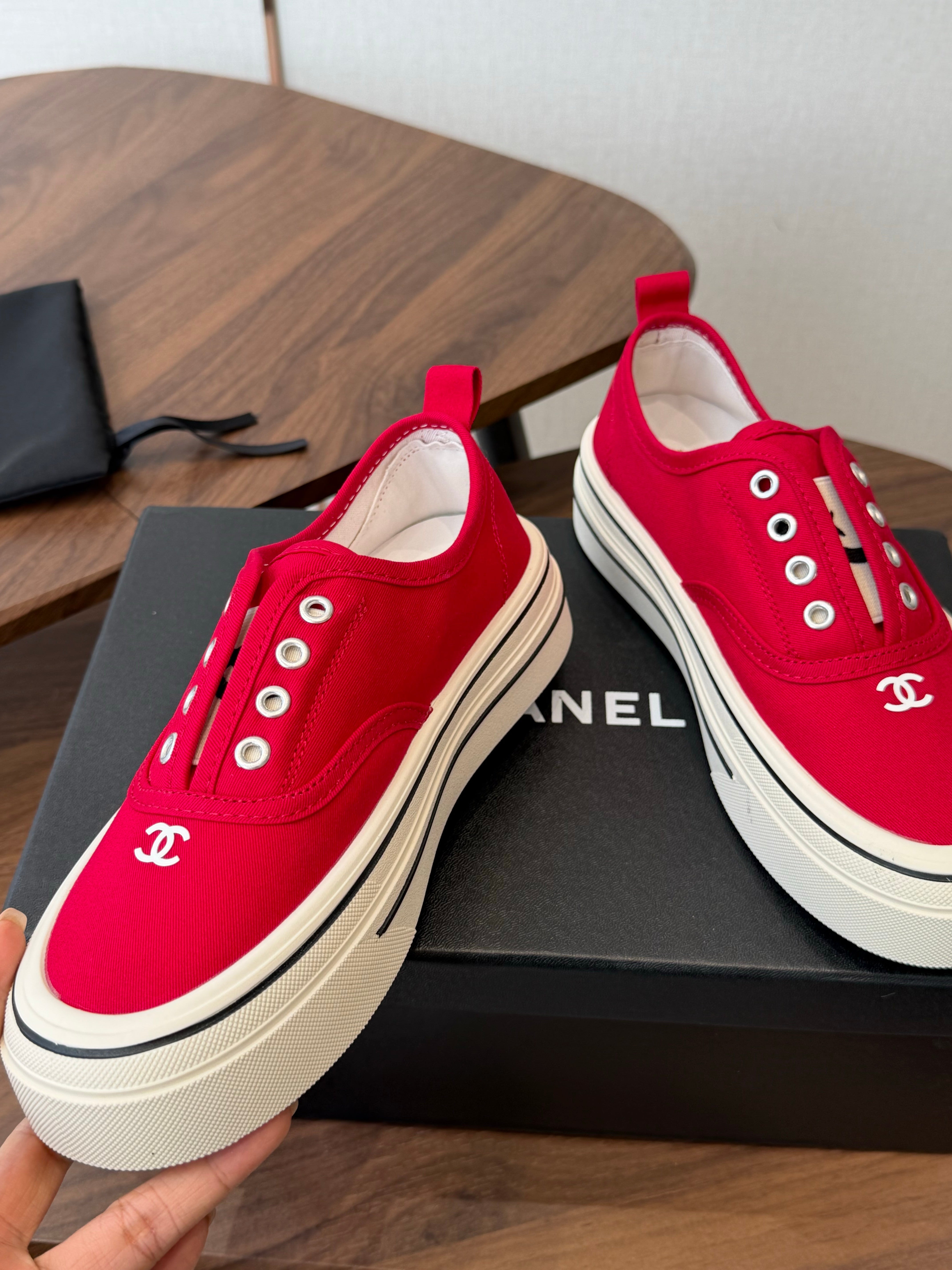 Chanel 2026 Casual Sneaker Canvas Sheepskin 833974