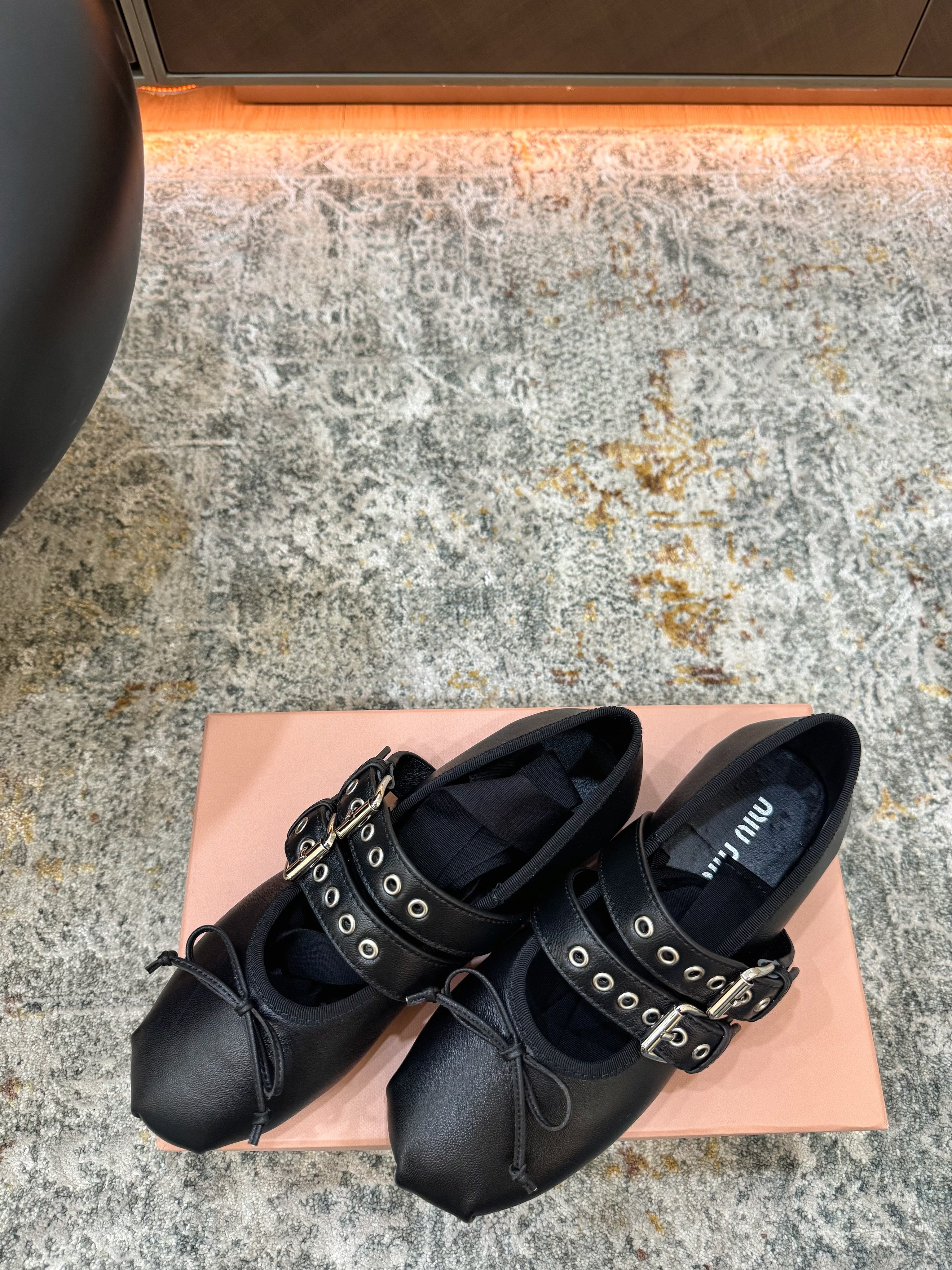 Miumiu 26ss Mary Janes Ballet Flat Black Cowhide 709812