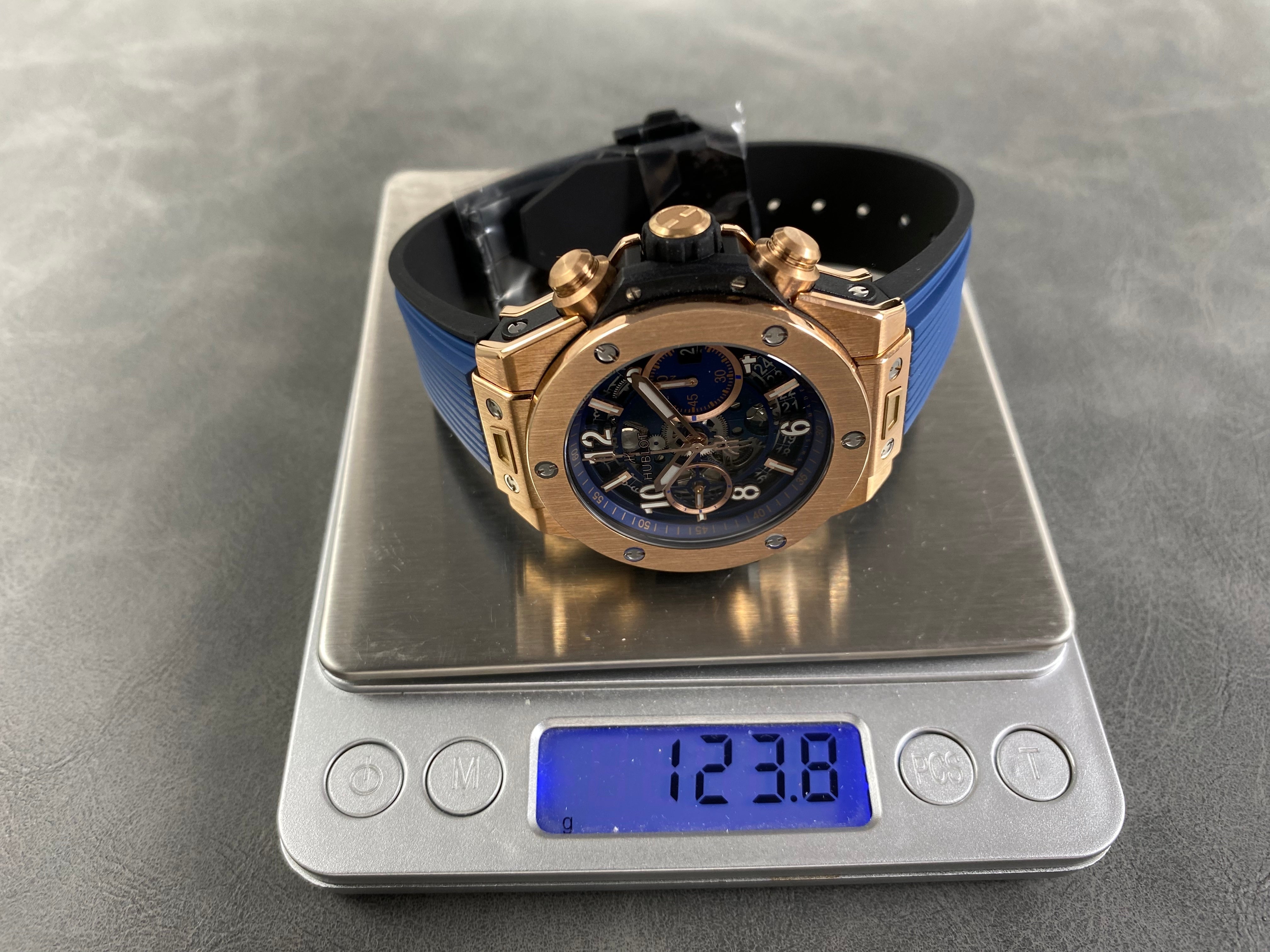 Hublot Big Bang Unico Rose Gold Blue 42mm Blue Rubber Strap Watch