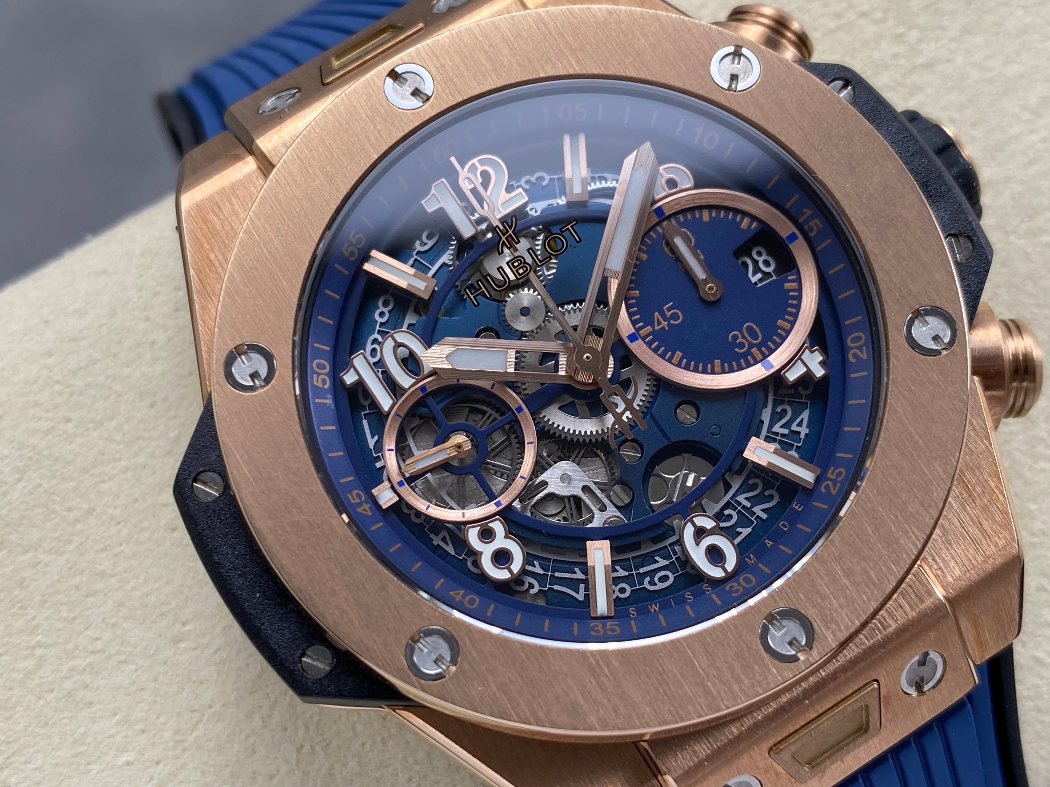 Hublot Big Bang Unico Rose Gold Blue 42mm Blue Rubber Strap Watch