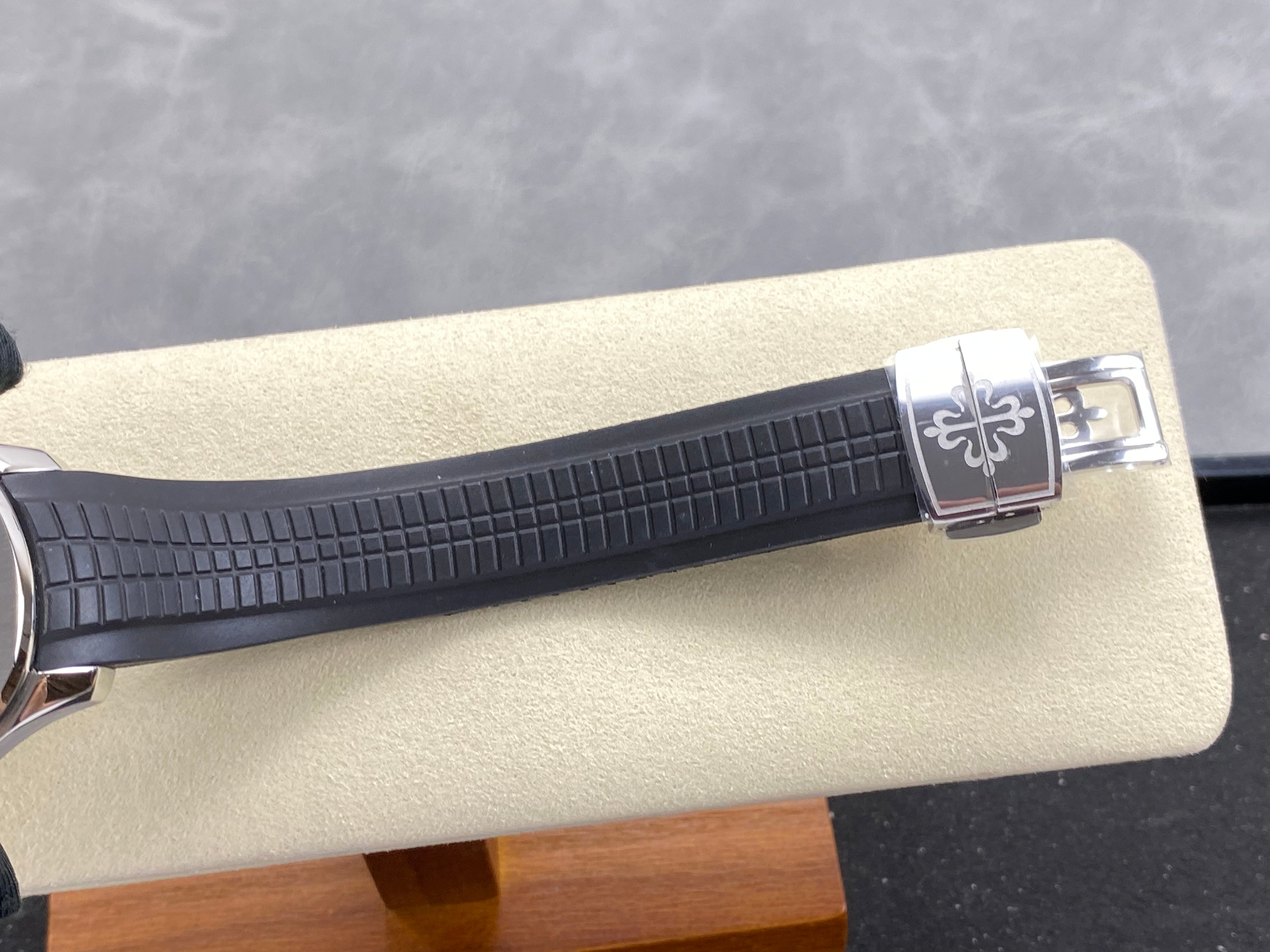 Patek Philippe Aquanaut Travel Time 40mm Black Dial Steel Case
