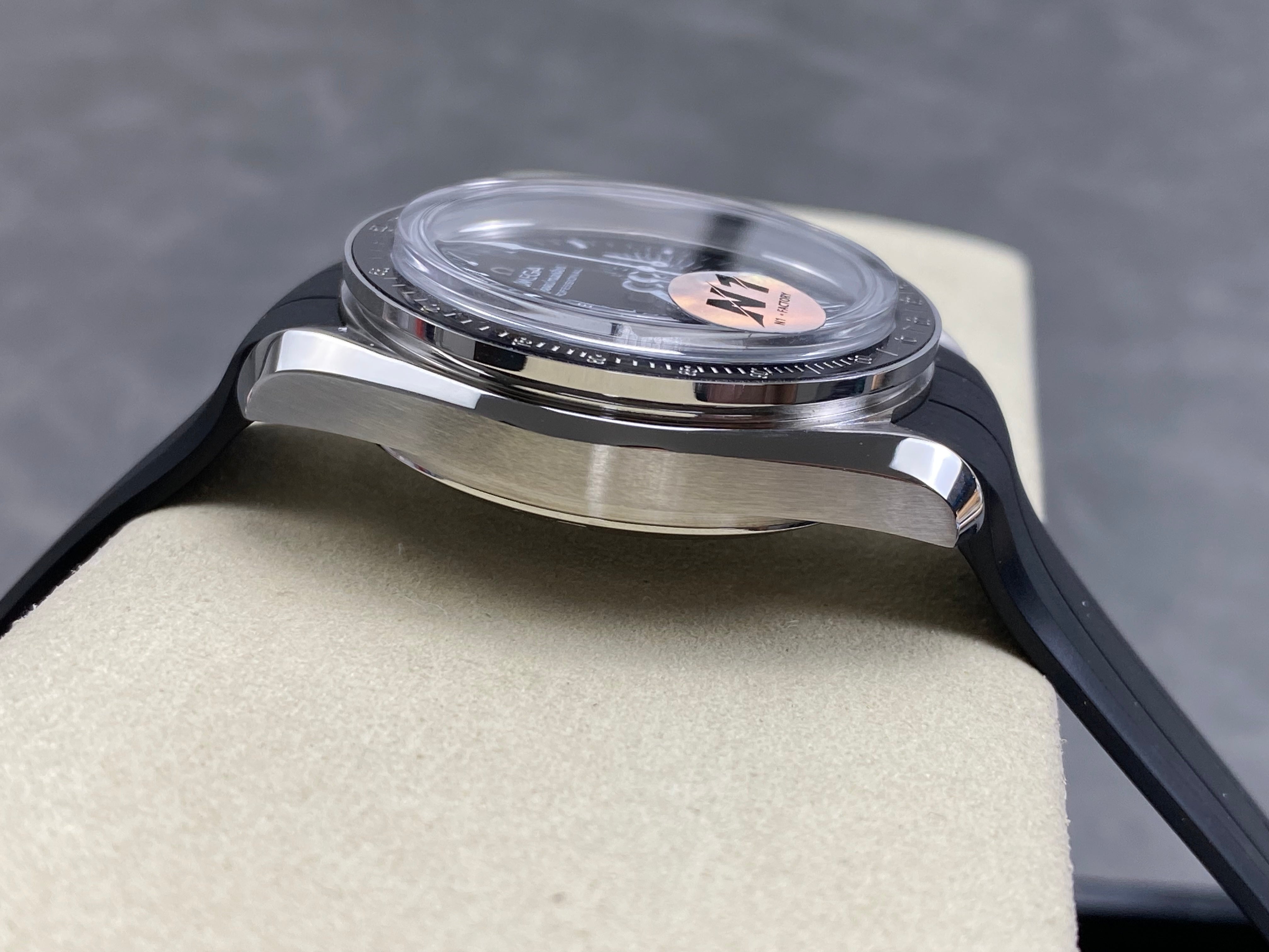 Omega Speedmaster Professional Moonwatch 42mm Black Dial Black Rubber Strap