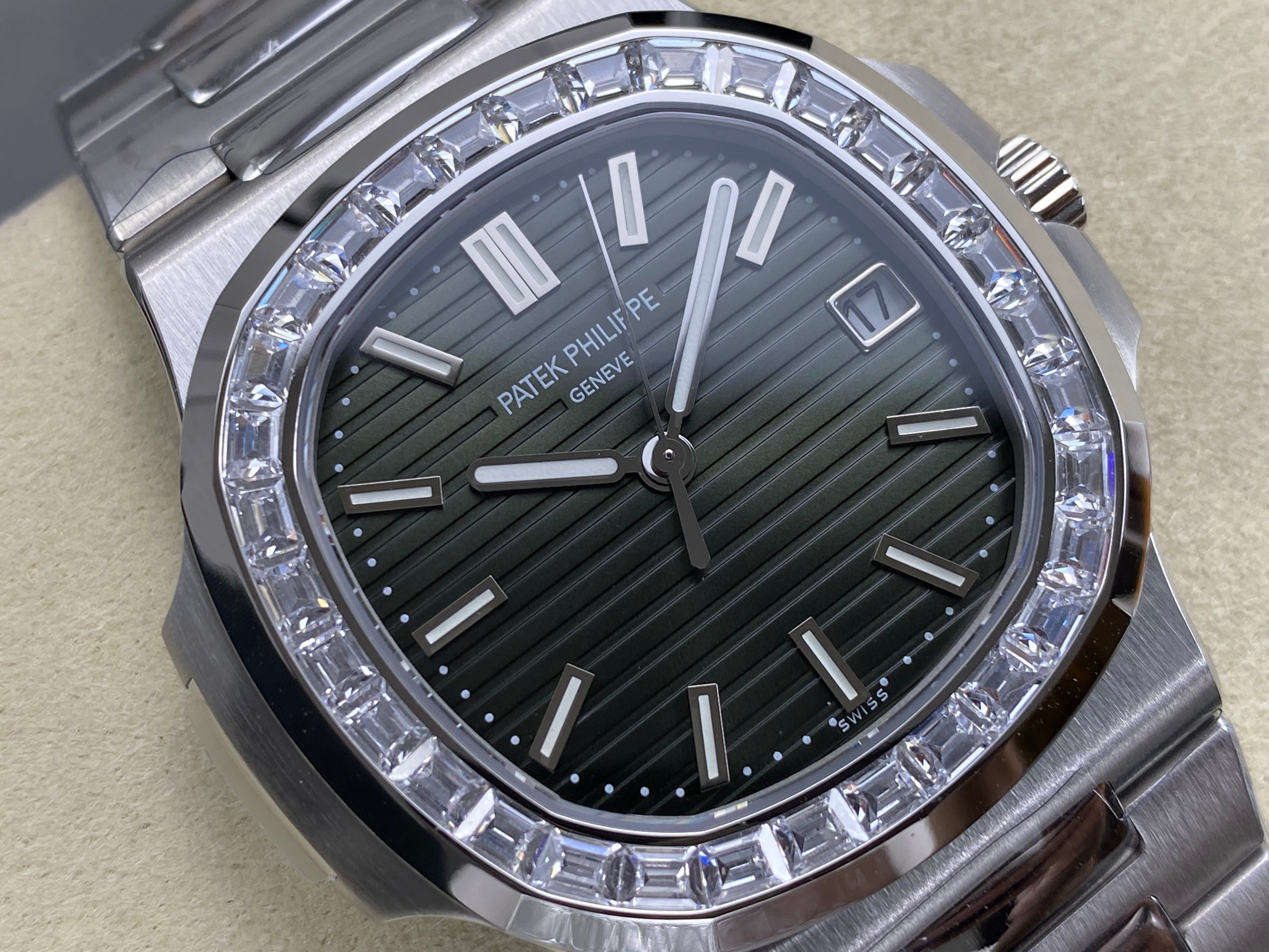 Patek Philippe Nautilus 40mm Diamond Benzel Green Dial