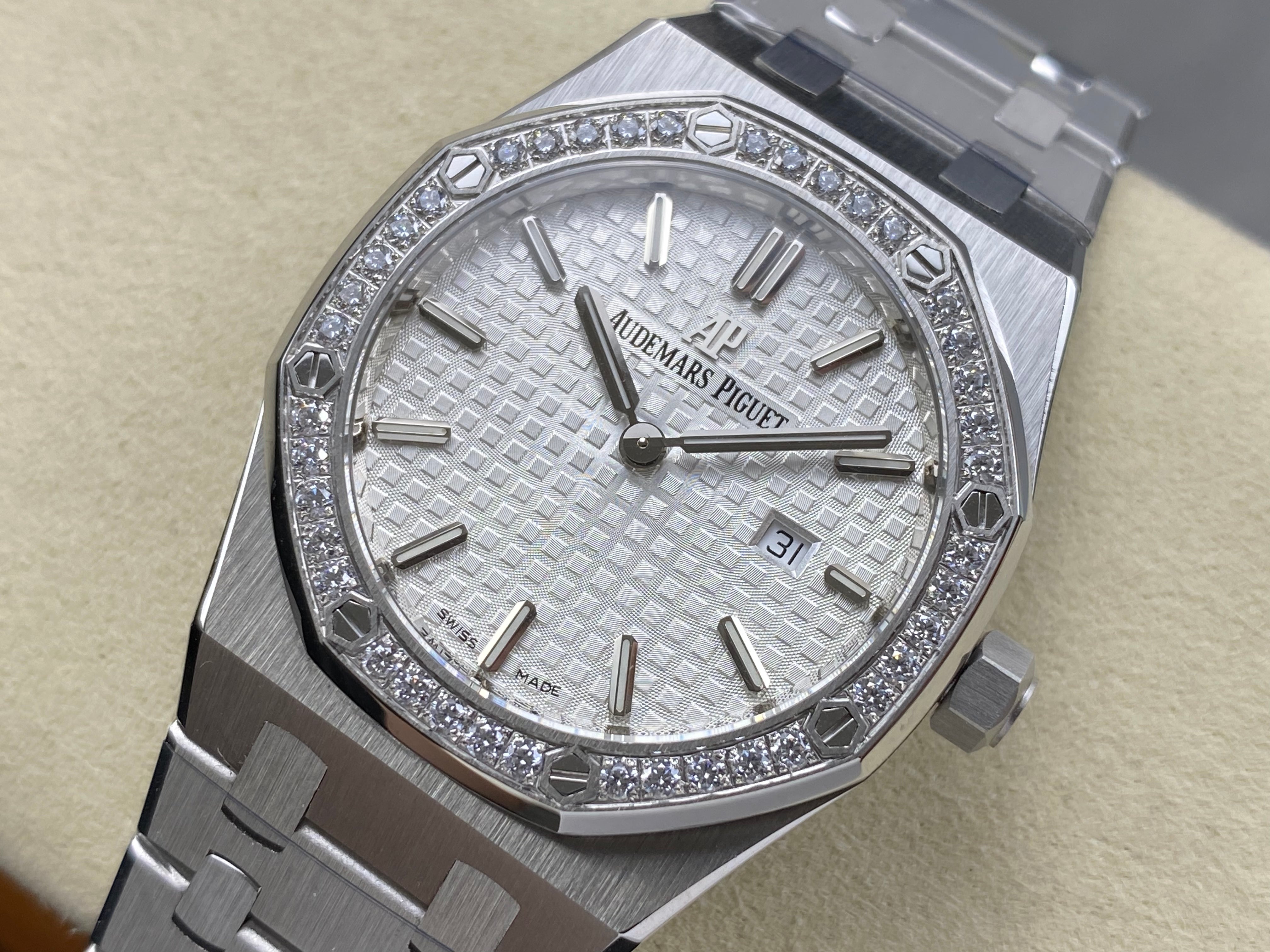 Audemars Piguet Royal Oak Lady 33mm Steel Case White Dial Diamond Bezel