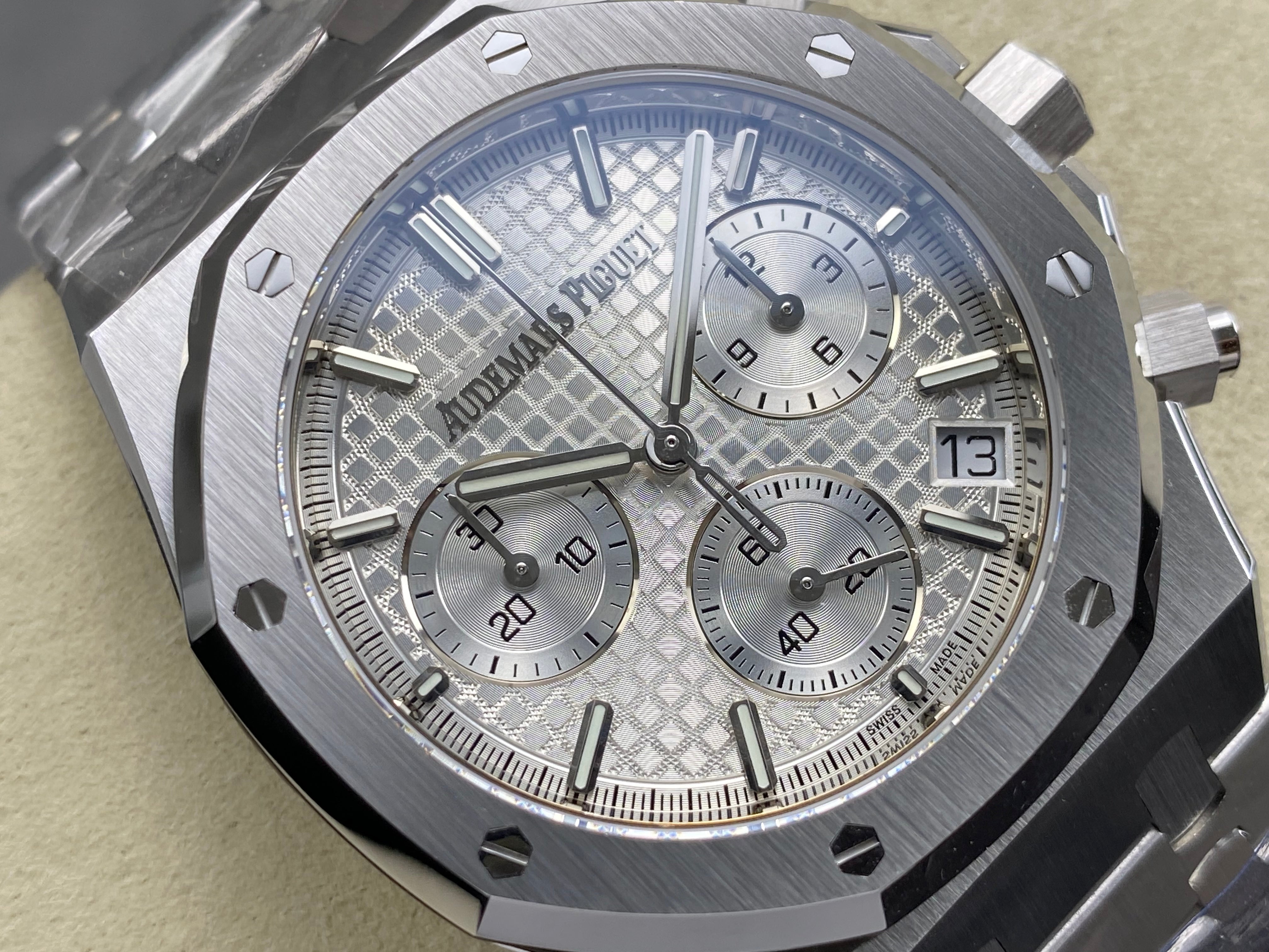 Audemars Piguet Royal Oak Chronograph 41mm Steel Case Silver Dial