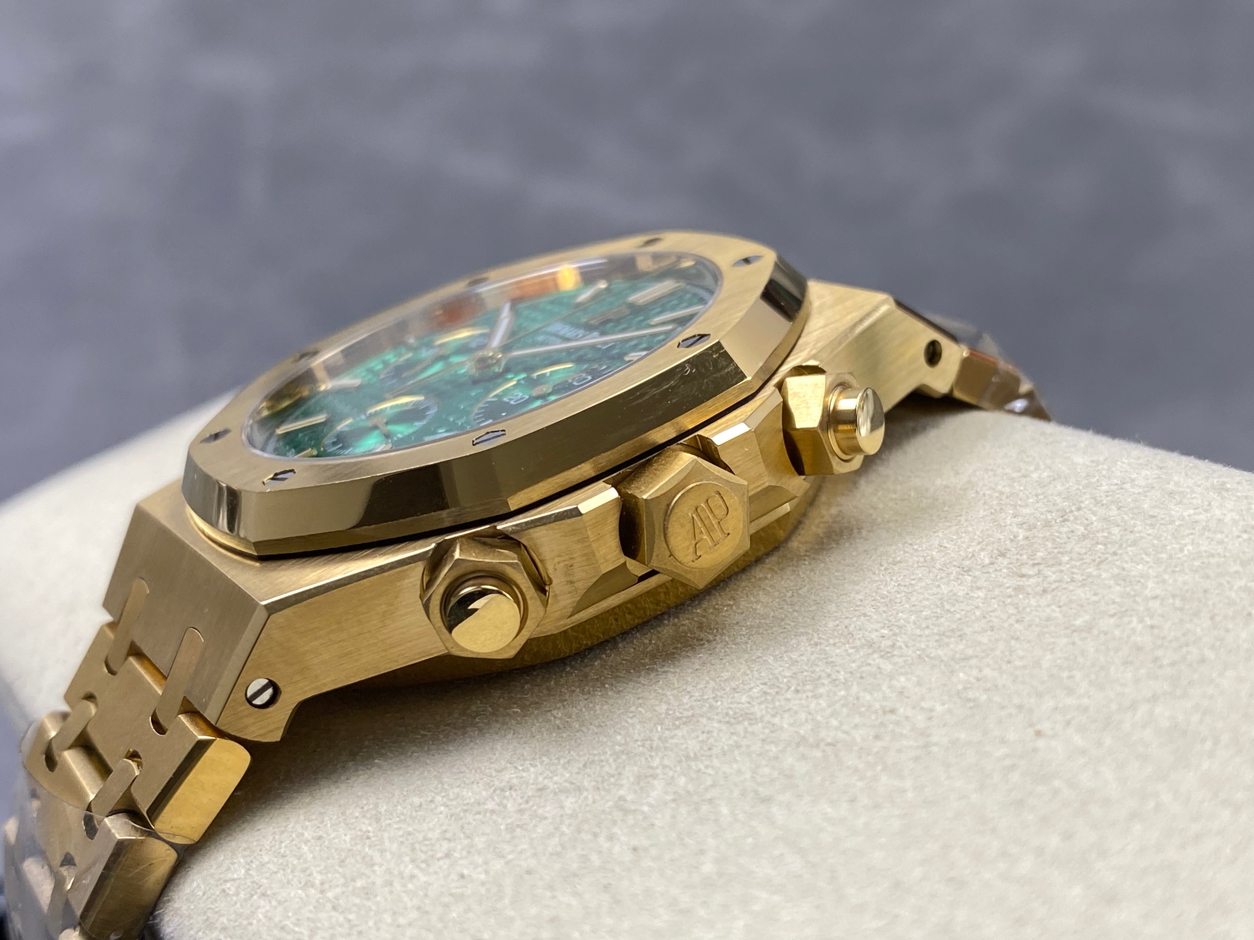 Audemars Piguet Royal Oak Chronograph 41mm Gold Green Dial