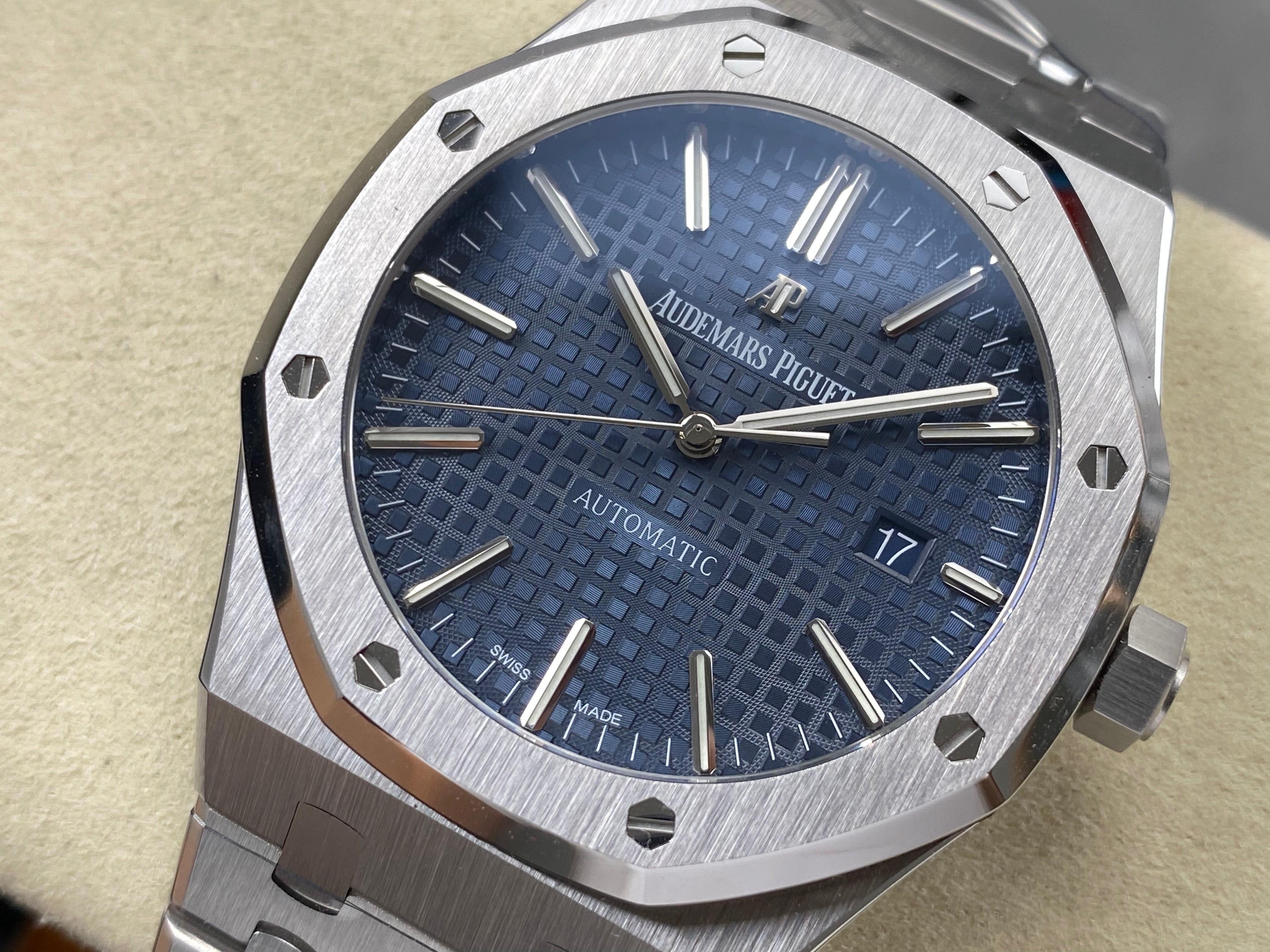 Audemars Piguet Royal Oak Selfwinding 41mm 15400OR Blue Dial